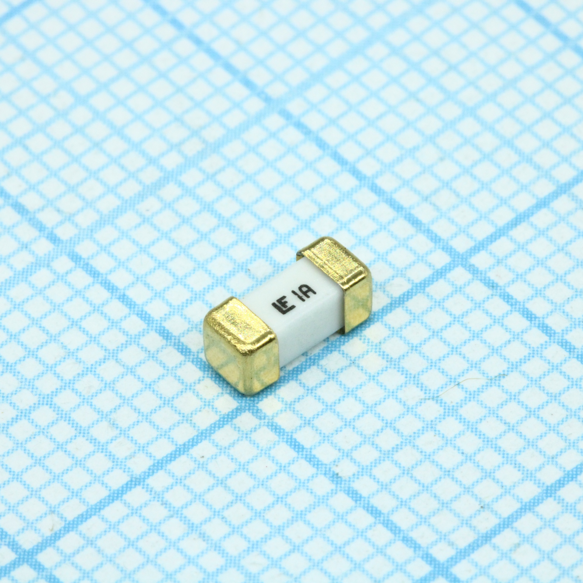 0451001.MRL - Предохранитель SMD 2.69*6.1мм 1.000A 125V керамический сверхбыстродействующий