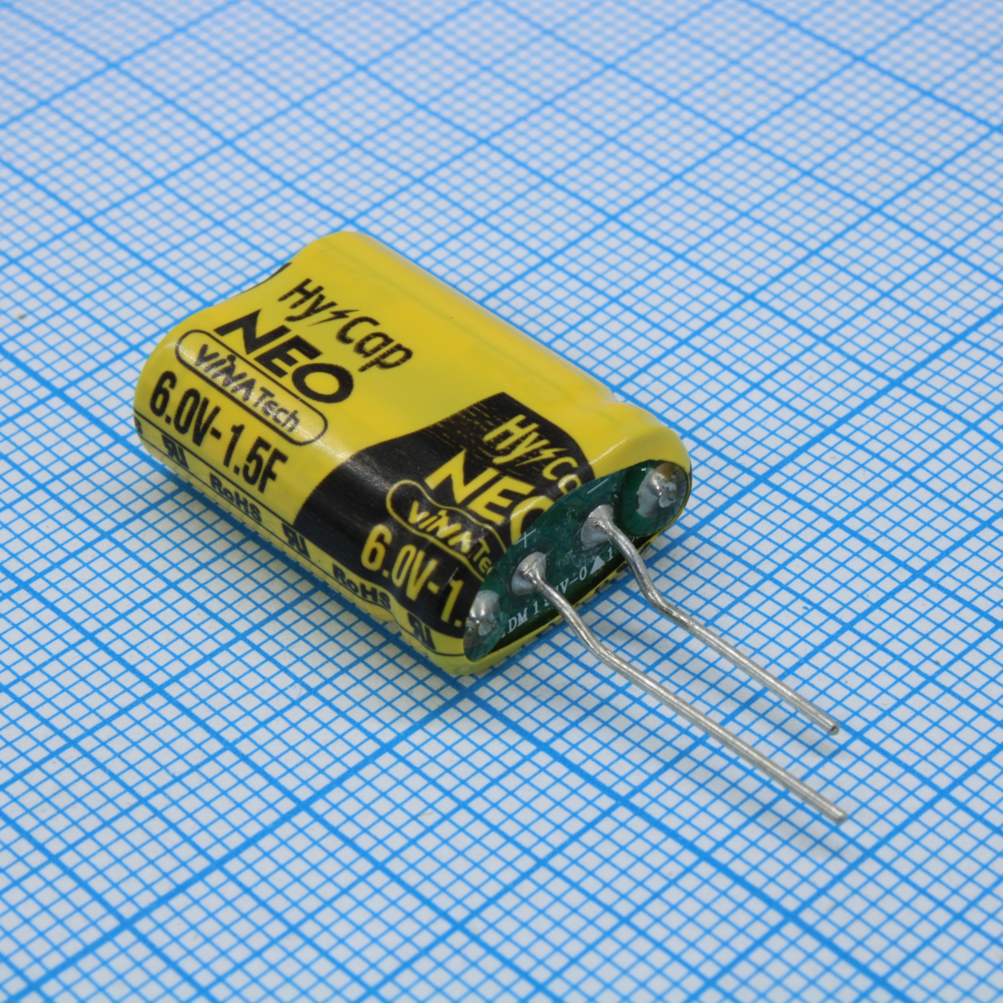 WEC6R0155QG I - Ионистор 1.5F 6V 8.5x17x5.5мм радиальные выводы 4.7mm