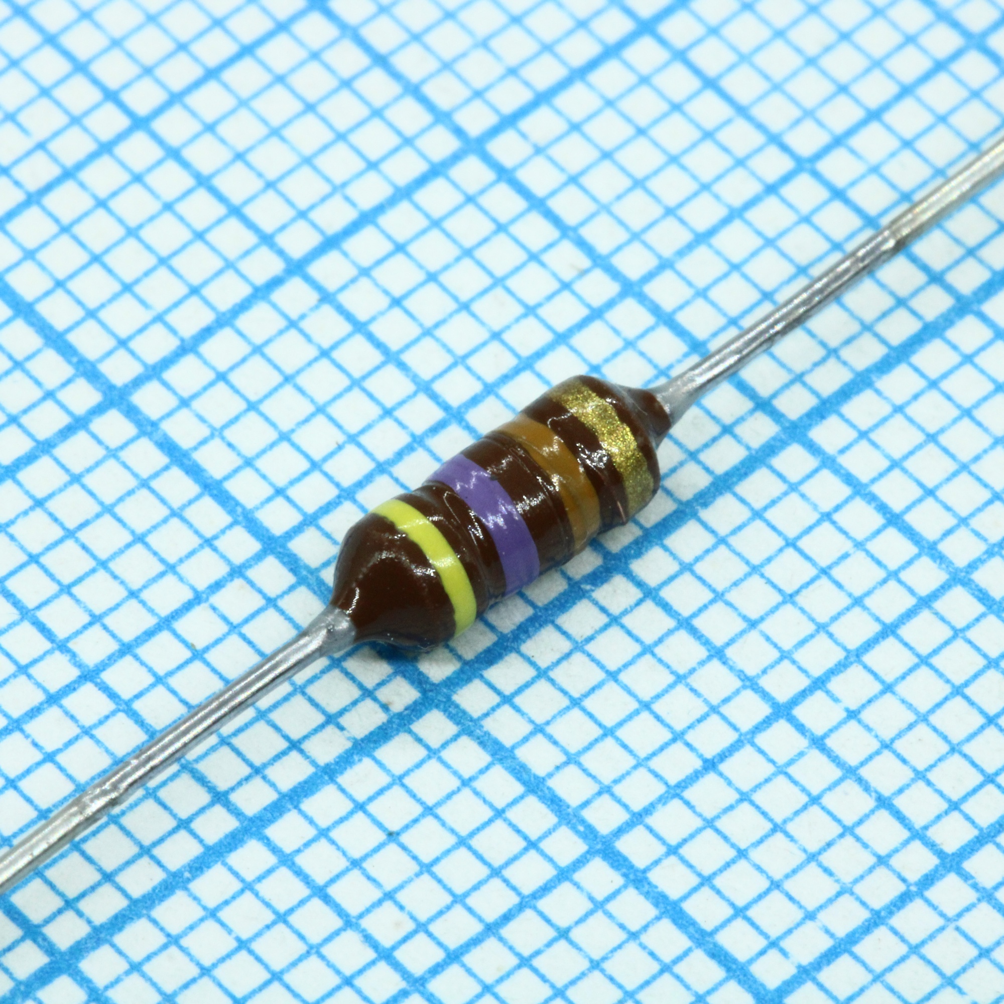 B78108S1474J - Катушка индуктивности на цилиндрическом сердечнике высокочастотная 470мкГн ±5% 100кГц 70Q-фактор Феррит 170мА 7.9Ом по постоянному току аксиальная автомобильного применения лента на катушке