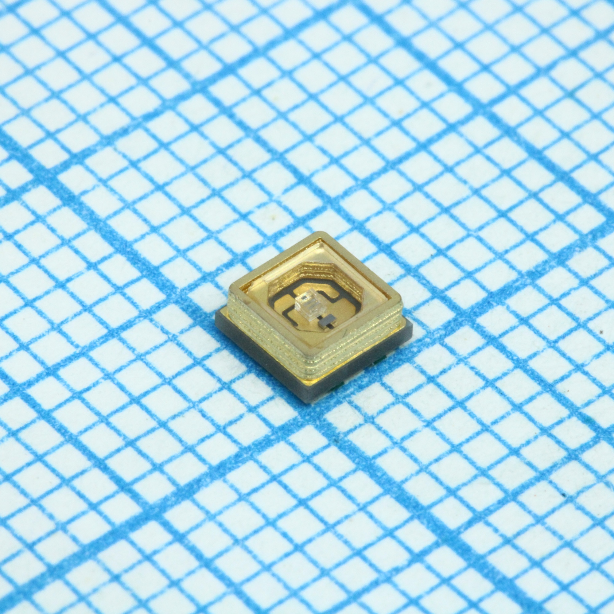 HL-C3535D01V280-D1-LVR17-D - Ультрафиолетовый светодиод 3,5х3,5мм/270-280нм/мощность излучения 8-10мВт 4.6-7.4v If=100mA/120°