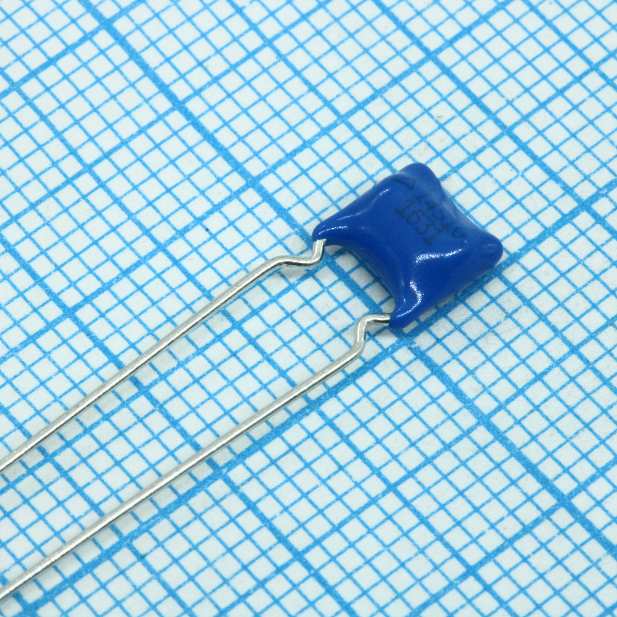 B72587G3140S200 - Варисторы SR1S14BM105X