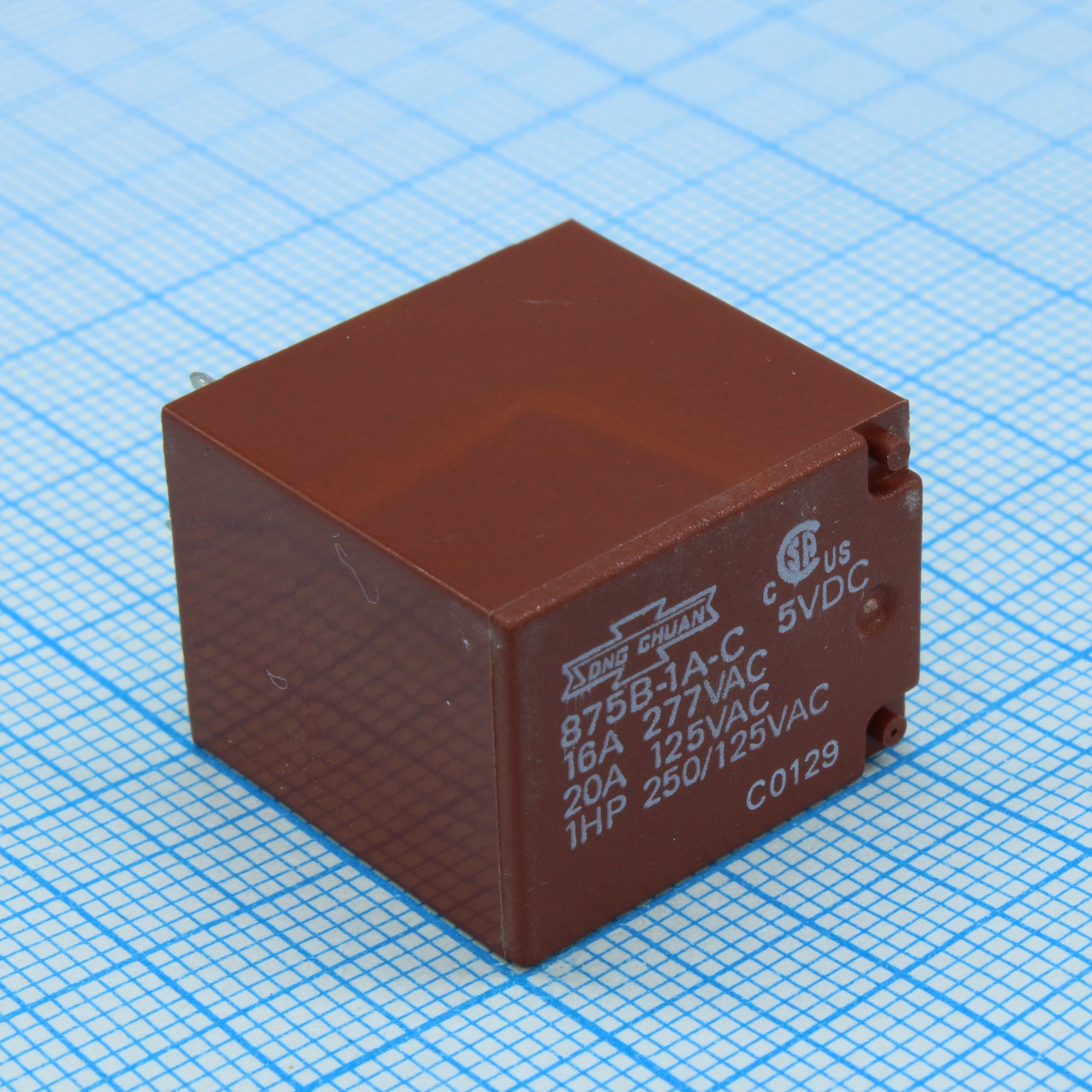 875B-1A-C 05VDC - Реле пайка в плату. Упр.: 5VDC, Потр. мощн.: 0.36W. Комм.: 16A 240VАC, конт.: 1 открытый, размер (LxWxH) мм: 21.0 х 16.0 х 20.6.