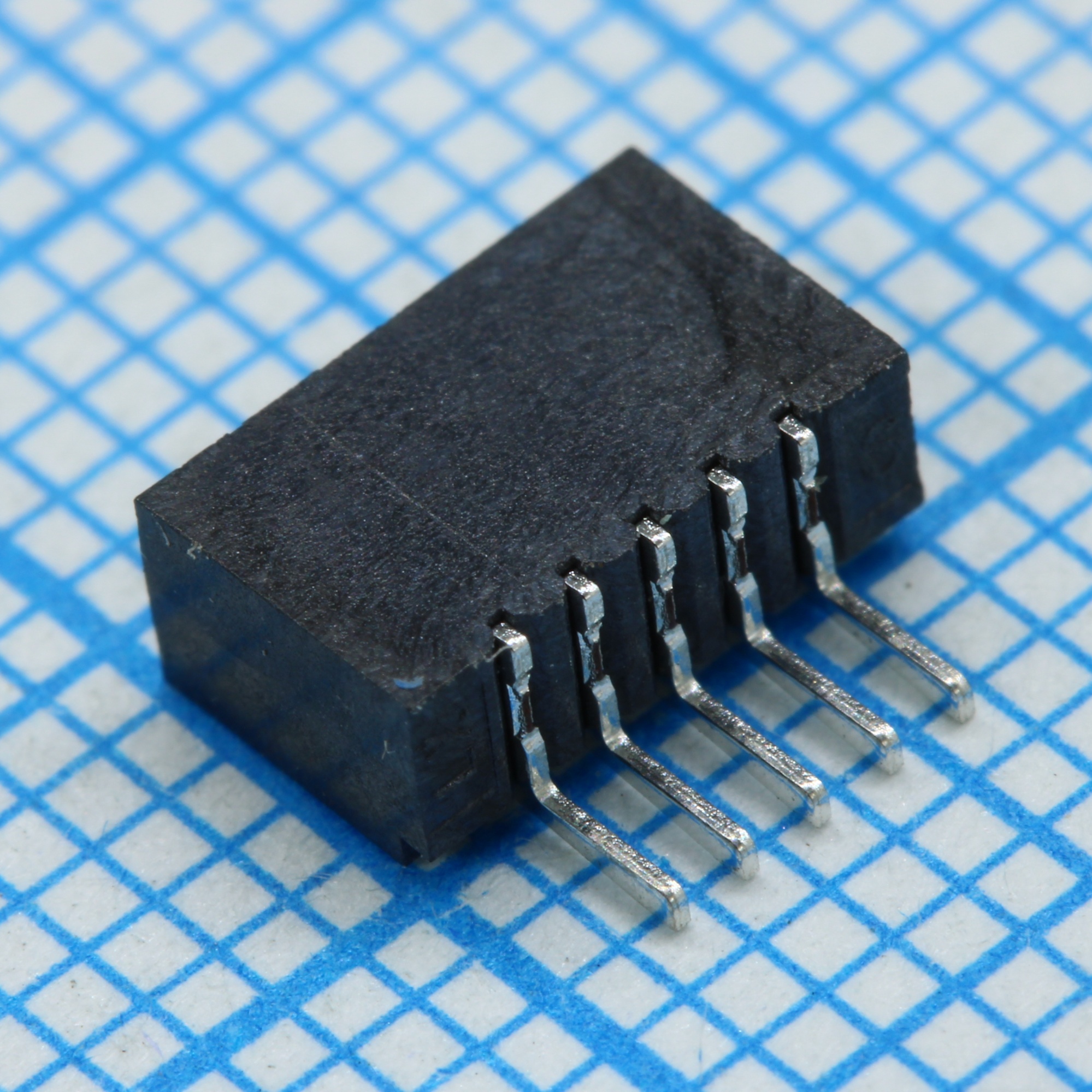 DS1020-06-05BT1 - Розетка под шлейф угловая на плату, 5 контактов шаг 1мм SMD