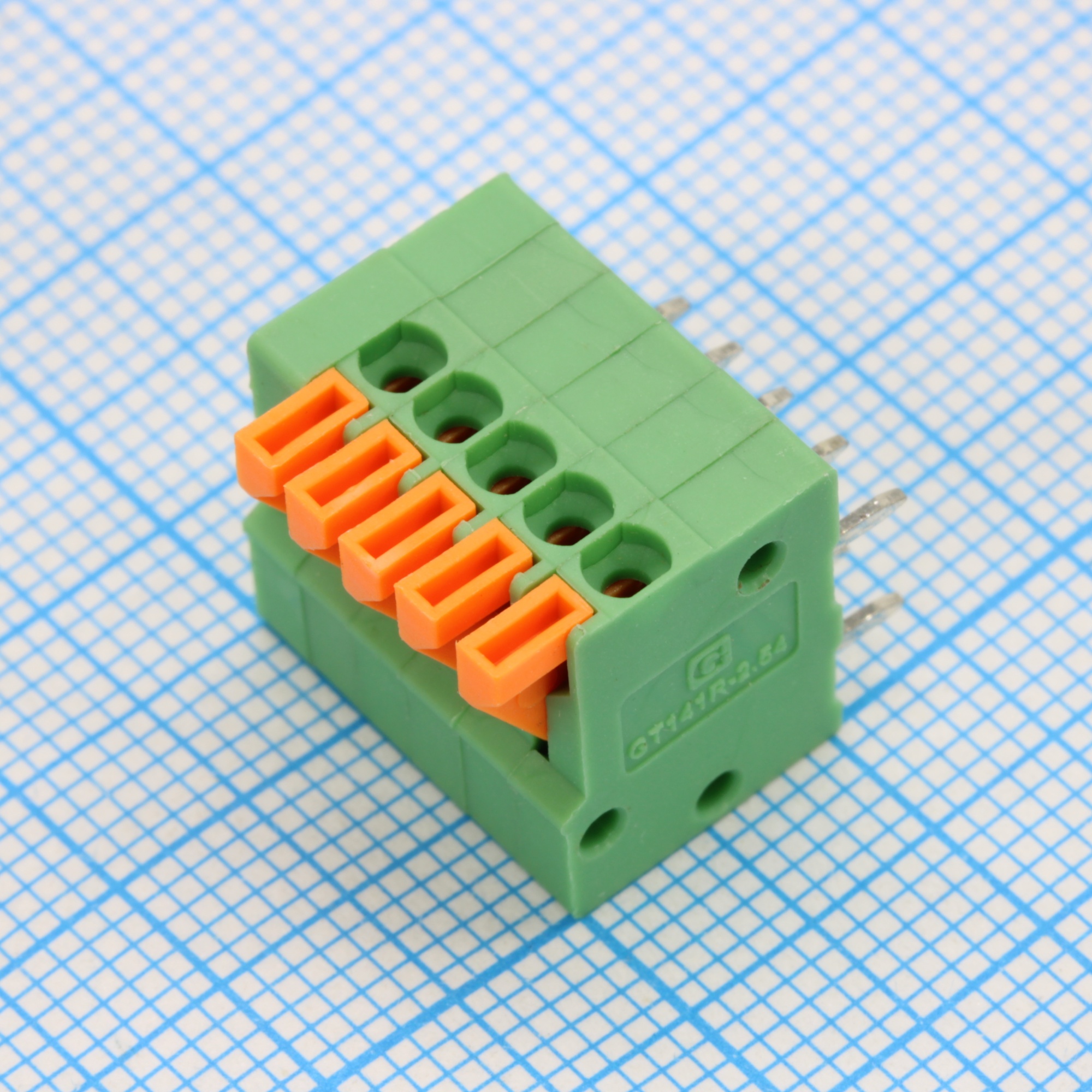 GT141R-2.54-05P-14-00 - Нажимной безвинтовой клеммный блок 5 контактов. Зажим типа торцевой контакт. Серия DG141R-2.54