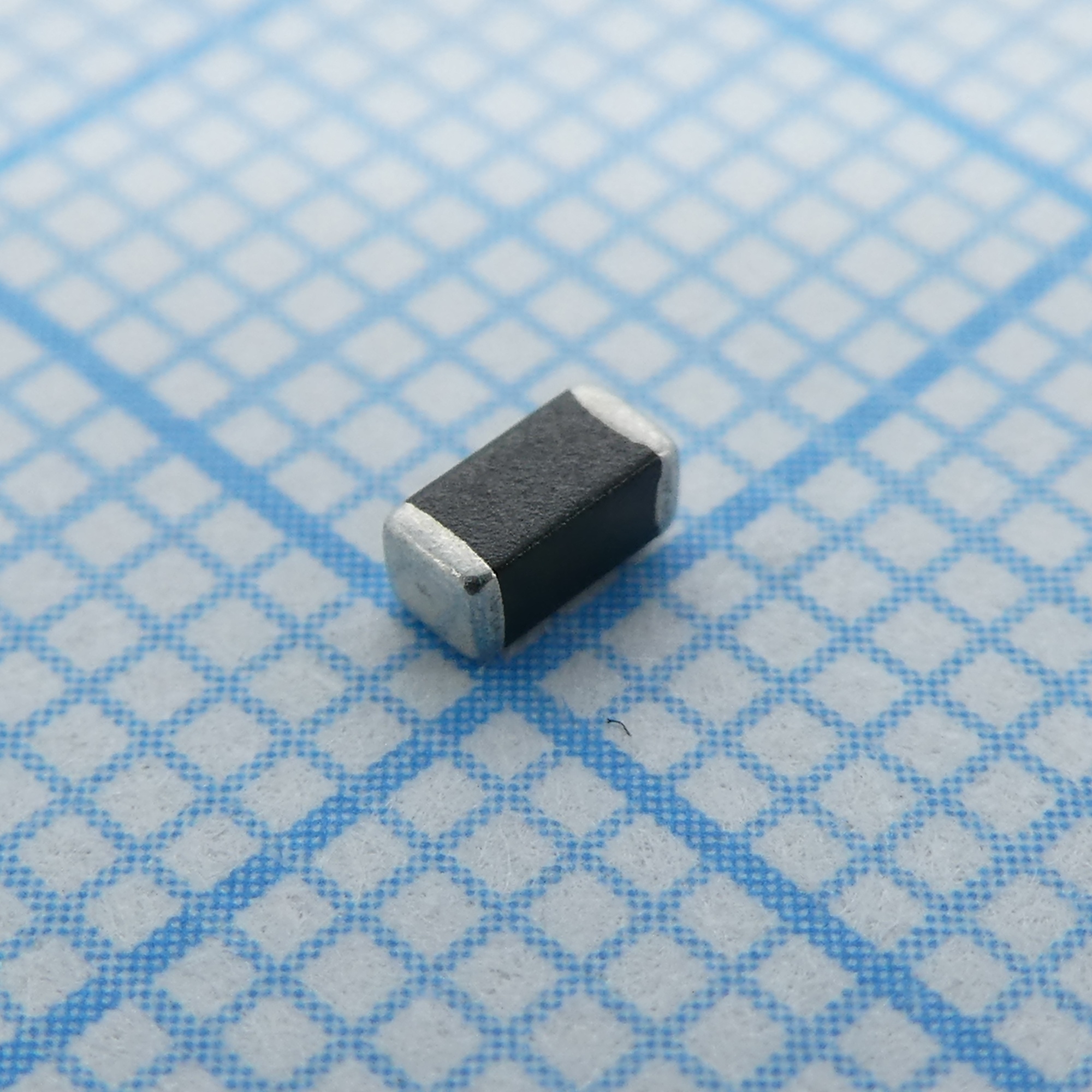 B72520T0350K062 - SMD варистор 1206 45Vdc 100A, 8мВт, лента в катушке