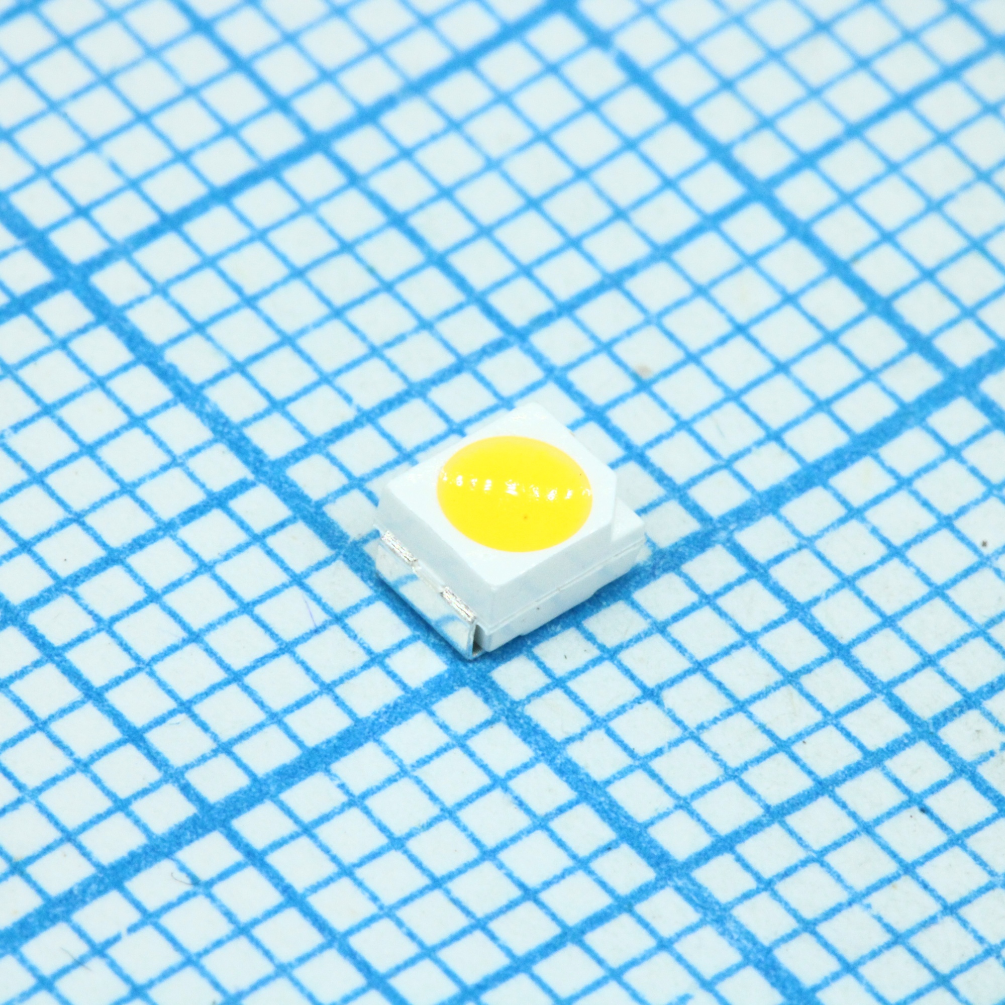 FYLS-3528UWC-UWW - Светодиод smd 3,5х2,8мм/белый/2000мкд/прозрачный/120°