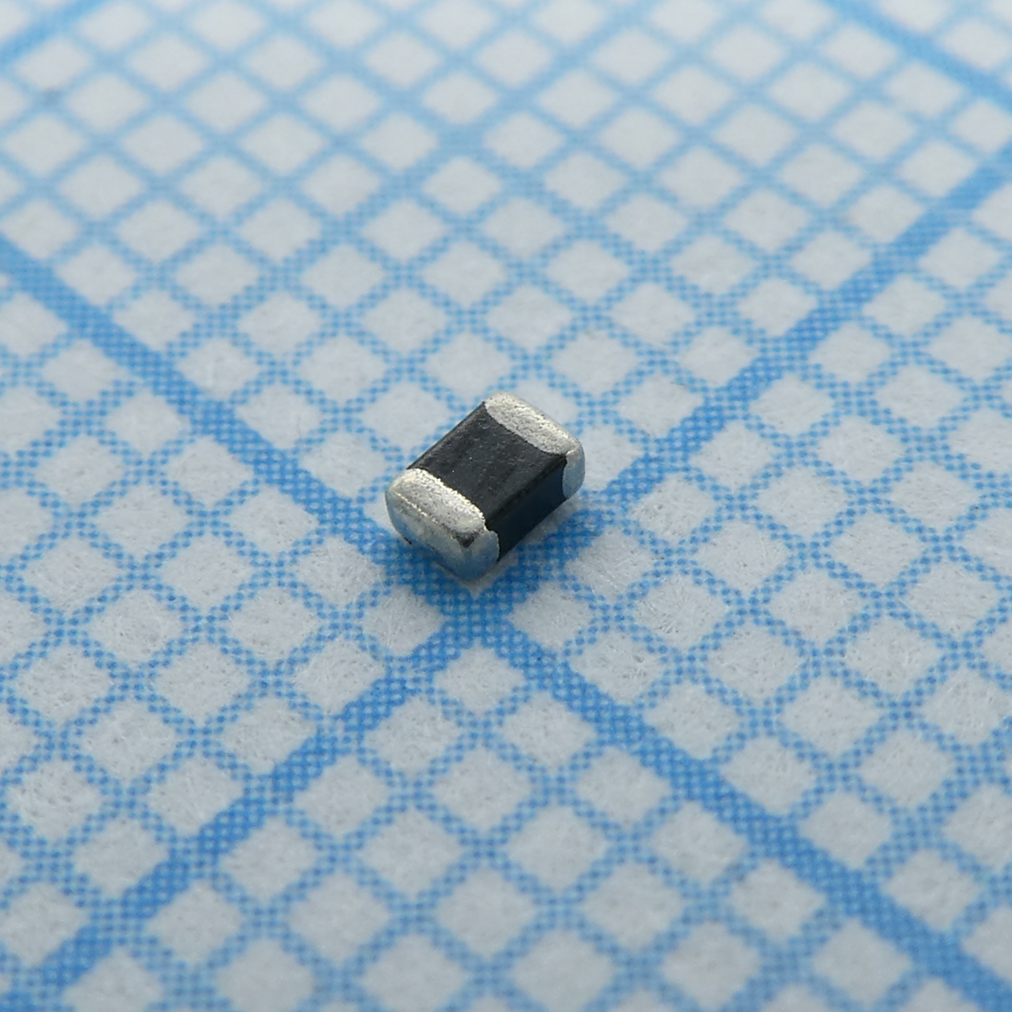 JMV0805S5R6T661 - SMD варистор 0805 5.6Vdc 40A  8.5V(1mA), стандарт. серия, лента в катушке