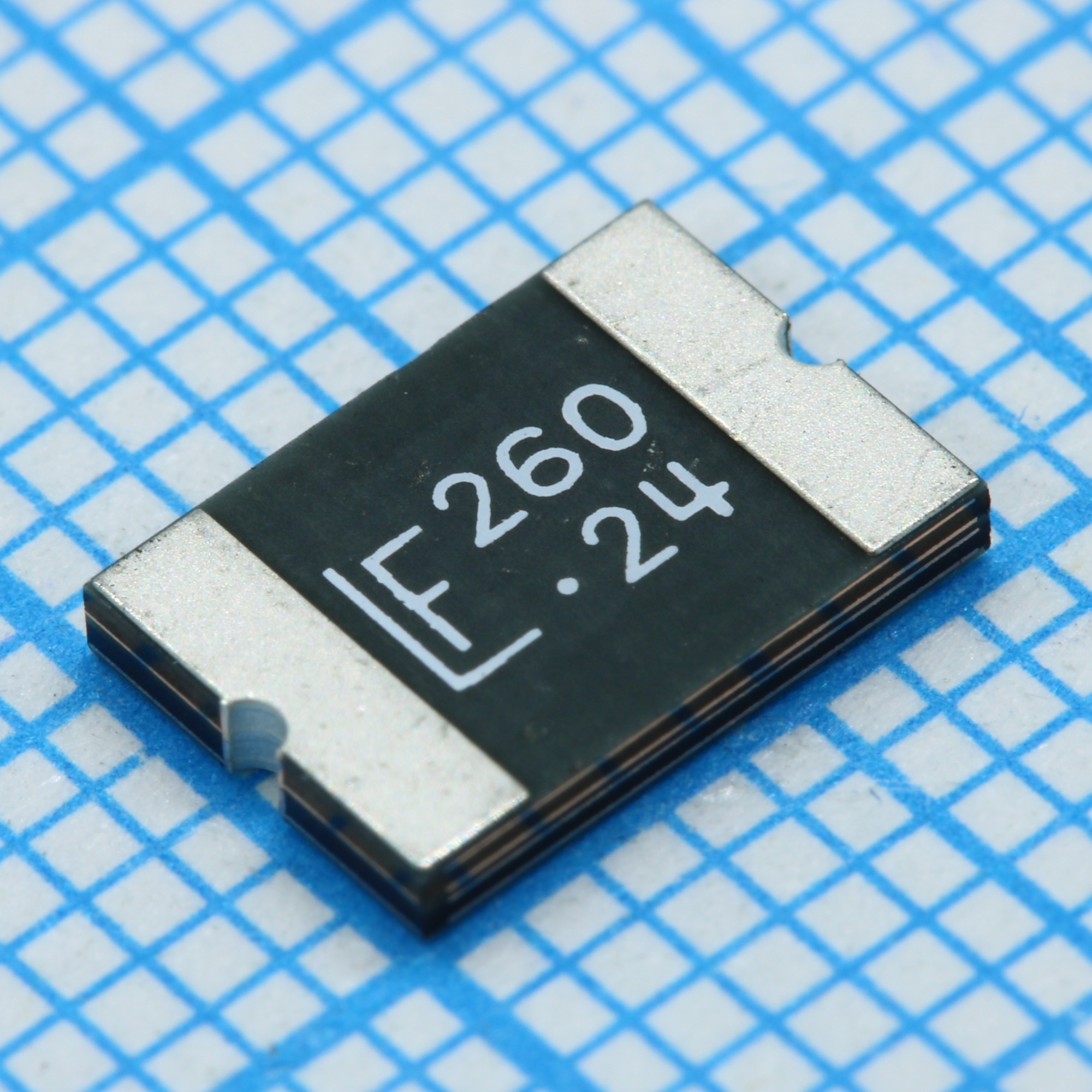 2920L260/24DR - Предохранитель восстанавливаемый (PTC) 2.6A(удержание) 5A(отключение) 24В постоянного тока 40A 1.5Вт 5сек 0.025Ом для поверхностного монтажа 2920 лента на катушке