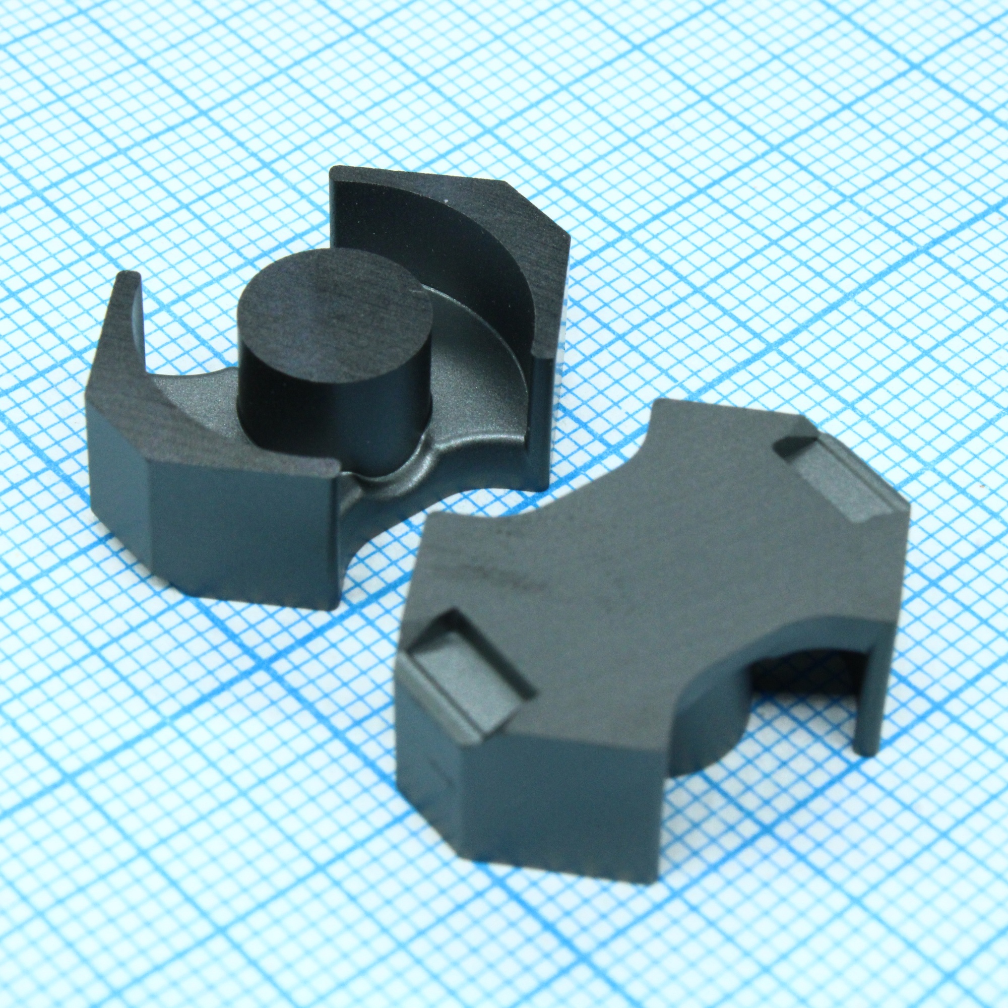 B65811J0000Y038 - Сердечник ферритовый RM 23.2мм 16.5мм для трансформатора