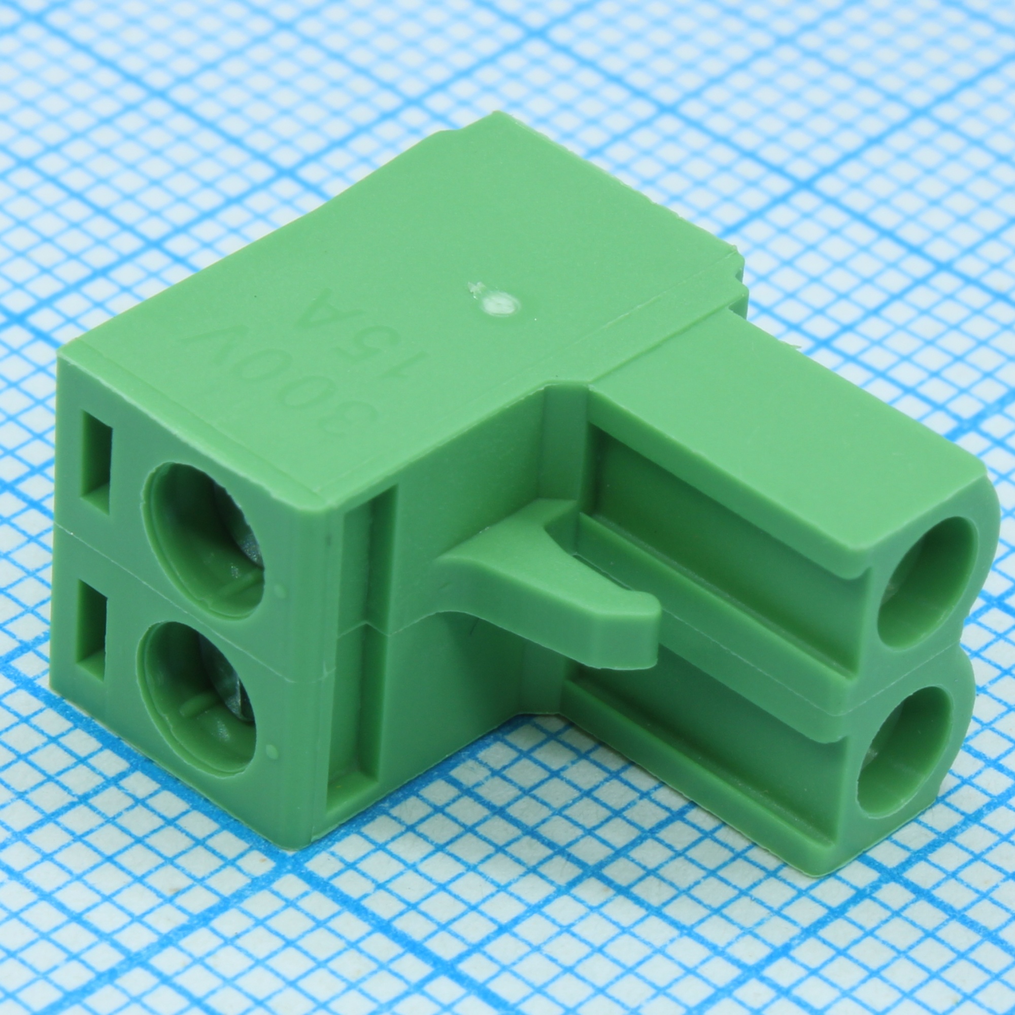 2ESDV-02P - Клеммник 2 конт. "вилка" шаг 5.08 мм открытый, вертик. на плату, до 300В/15А, зеленый изол.