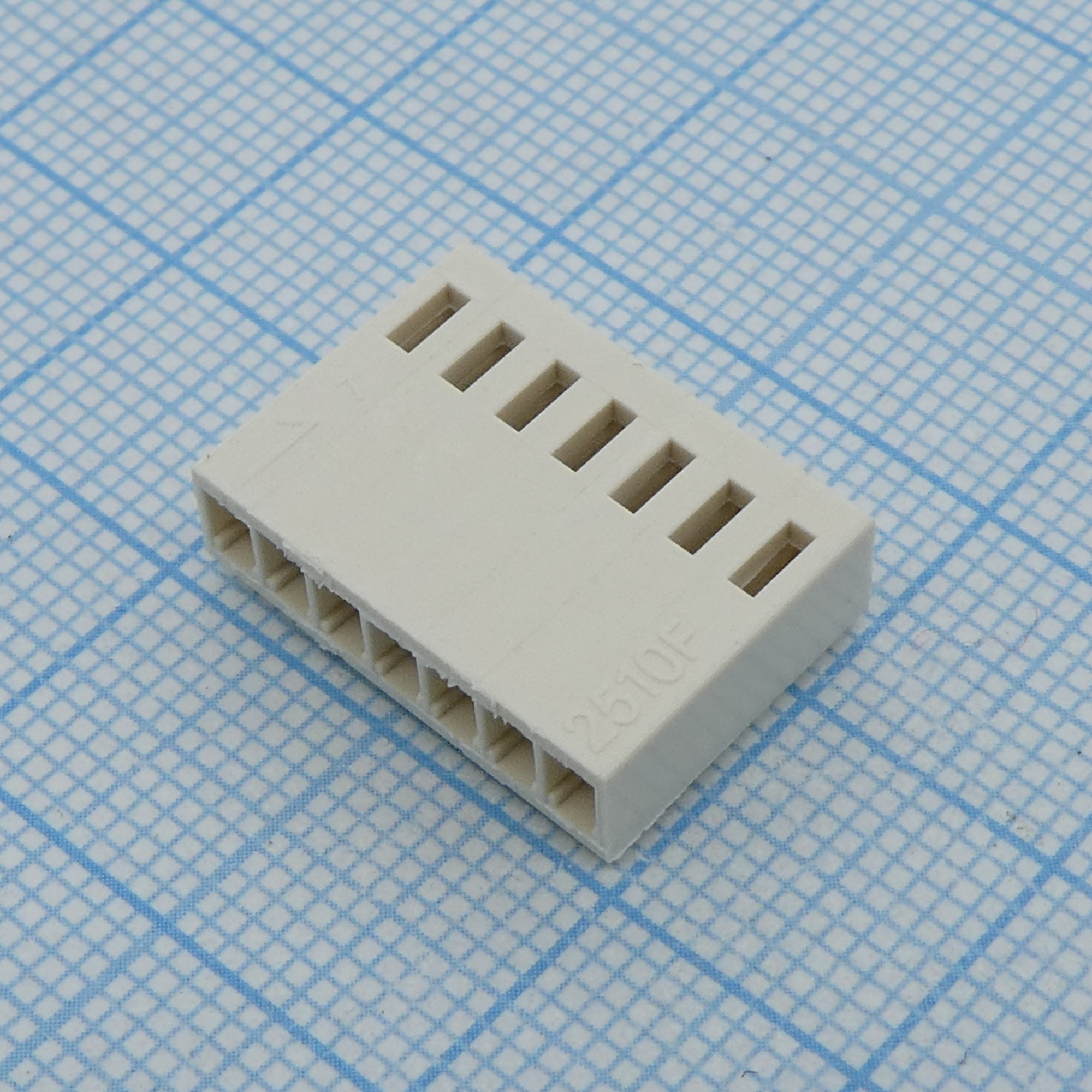 I-DS1070-SCV07 - Розетка на кабель  2.54мм, требуются контакты  T-DS1070-SC600