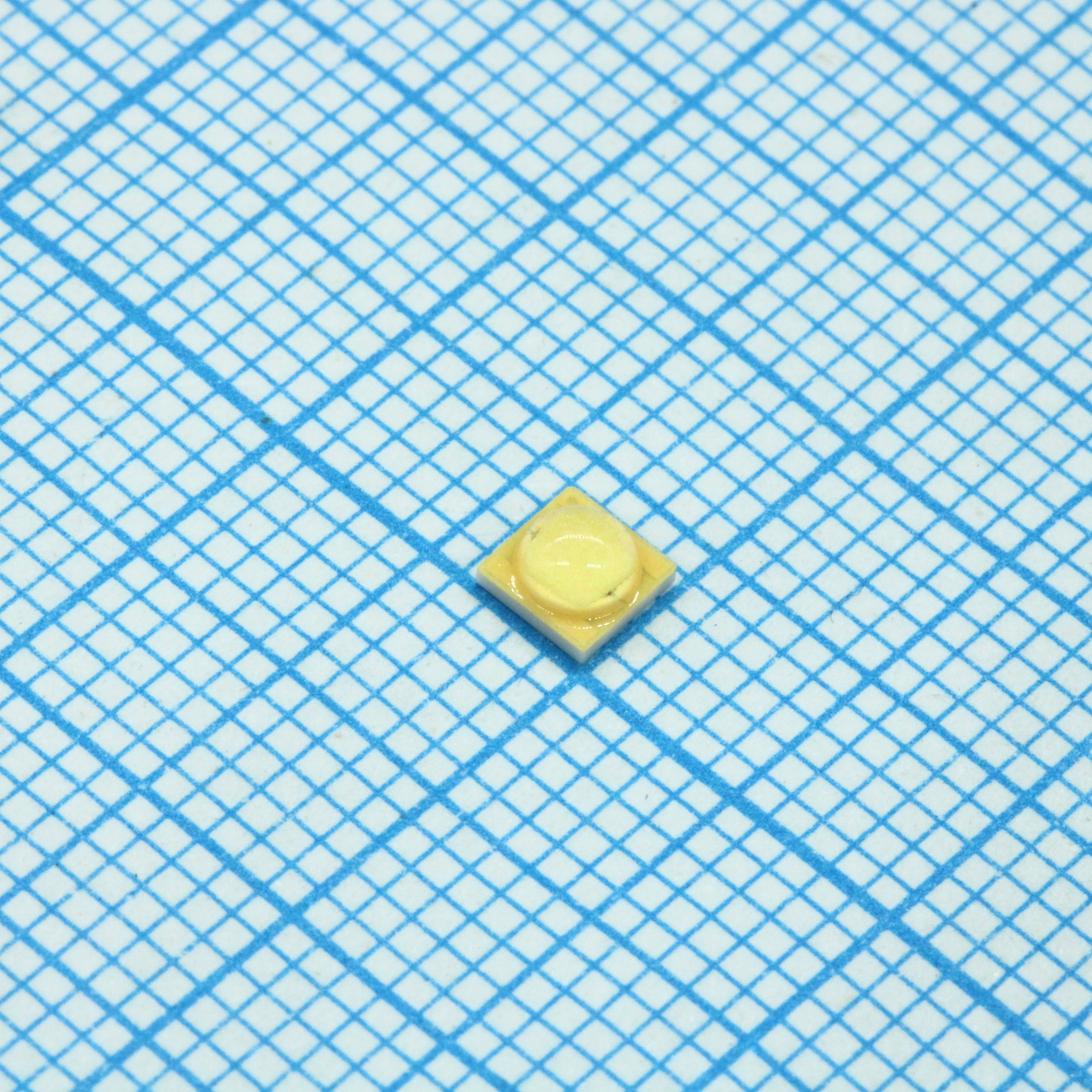 HL-C3535K9W1GA(Ra7)-FC (5700K) - Светодиод smd 3,45х3,45x2,15мм/белый/5700К/120Лм при 350мА/4Вт/2.75В/ Ifmax=1200mA/ 130°/CRI=95(min)  R9>90(min) (для ТВ съемки в 4K)