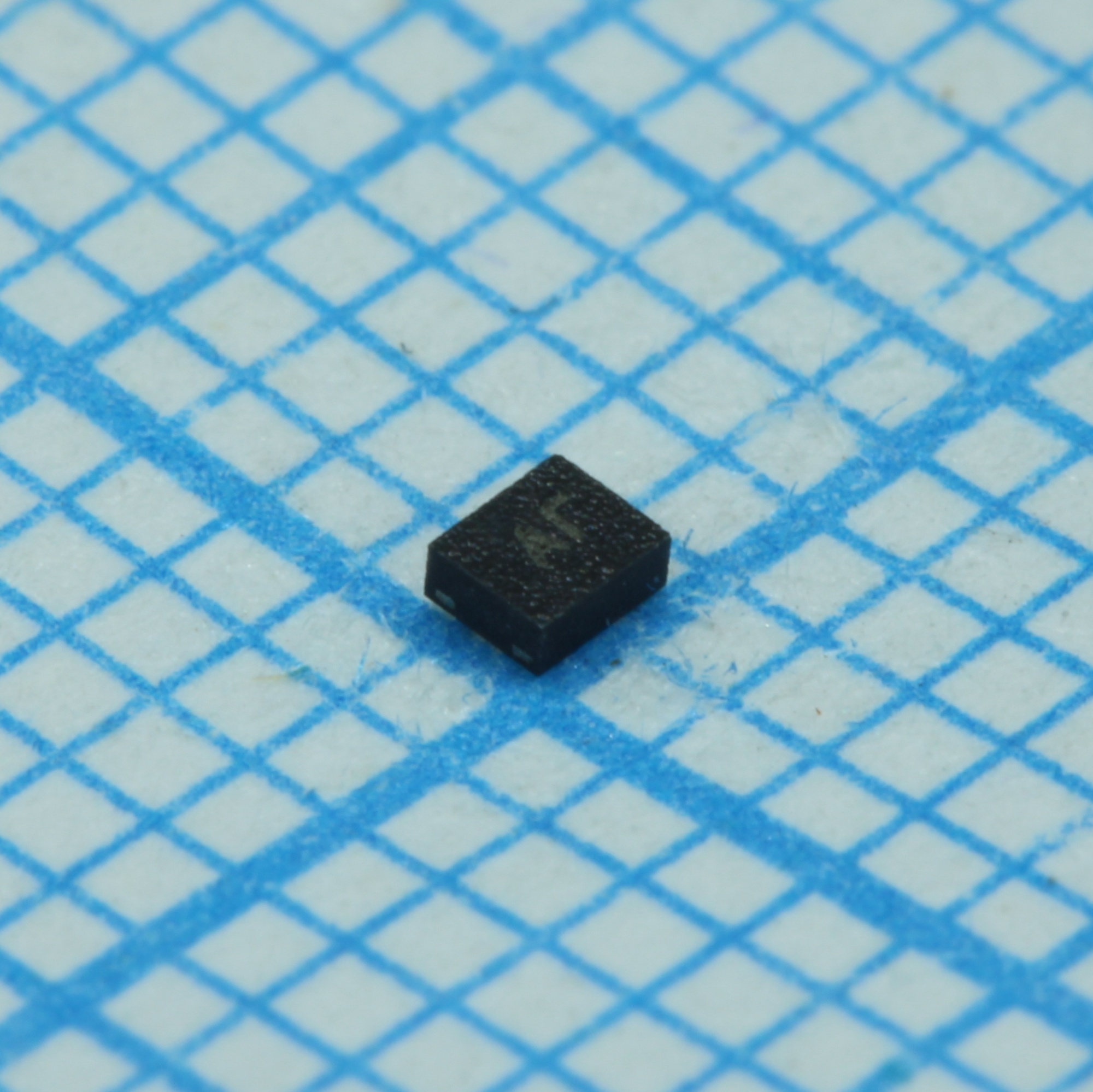 MGA-725M4-BLK - РЧ-усилитель 0.1-6 ГГц, 15.7 дБ