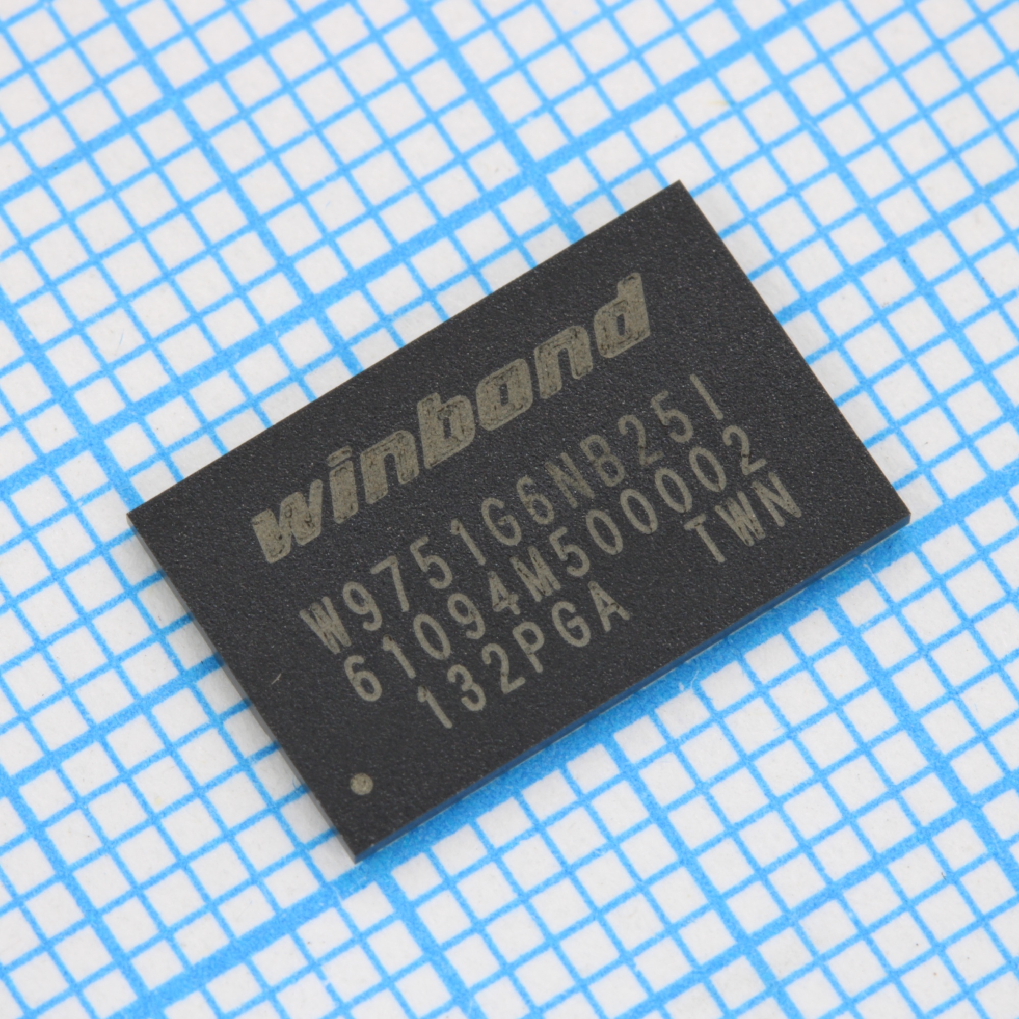 W9751G6NB25I/REEL - Динамическое ОЗУ DDR2 512Мбит 84-Pin VFBGA