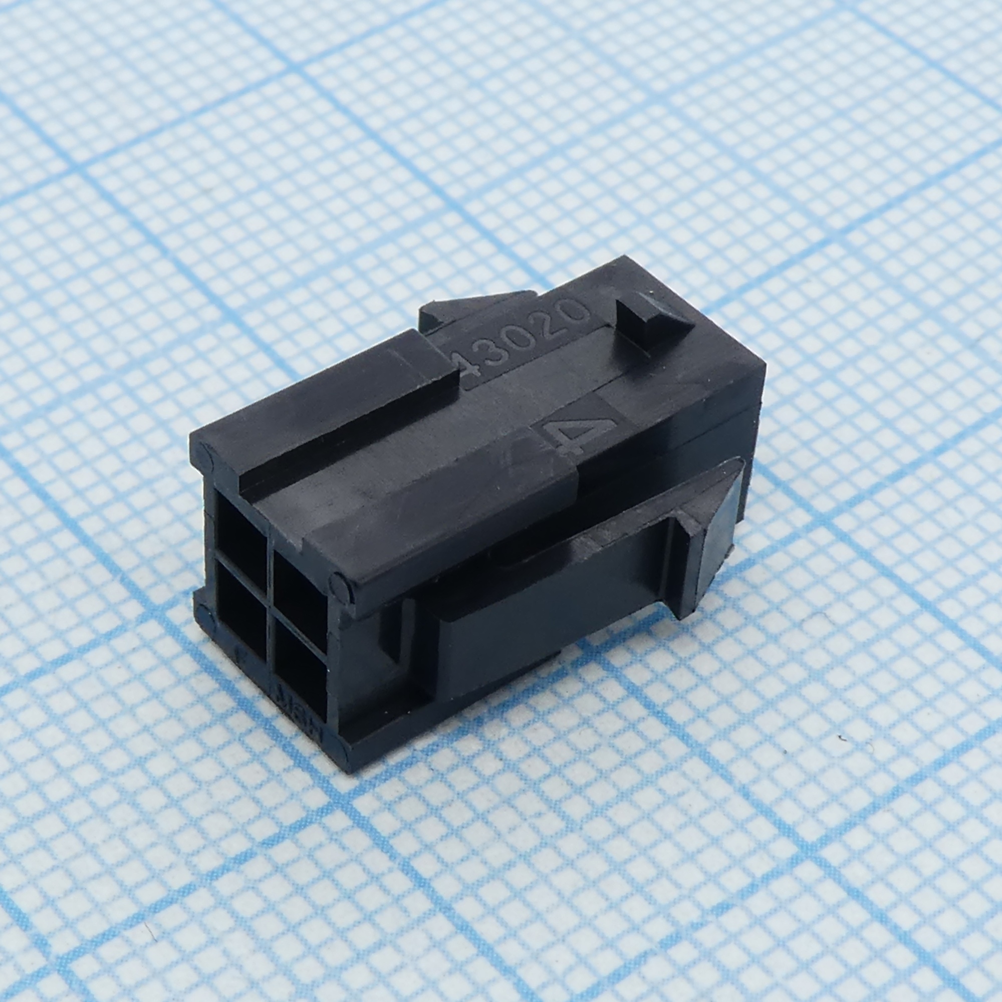 430200400 - Корпус разъема, двухрядный, монтаж в панель, Серия Micro-Fit 3.0, Штекер, 4 вывод(-ов), 3 мм