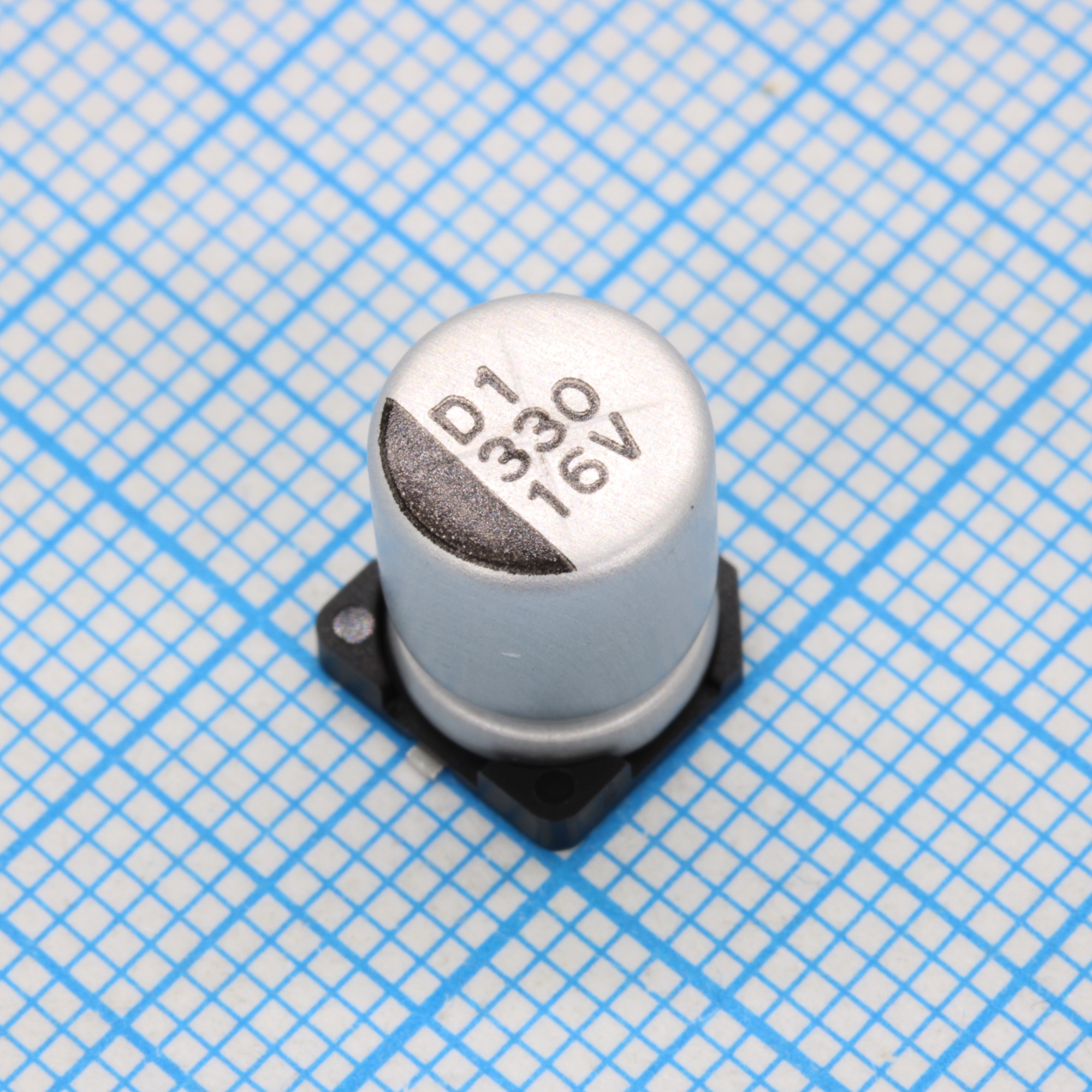 CD016M331F10PKKKV00R - Конденсатор алюминиевый  электролитический 330мкФ 16В ±20% (8 X 10мм) для поверхностного монтажа 0.22Ом 450мА 2000час 105°С лента на катушке