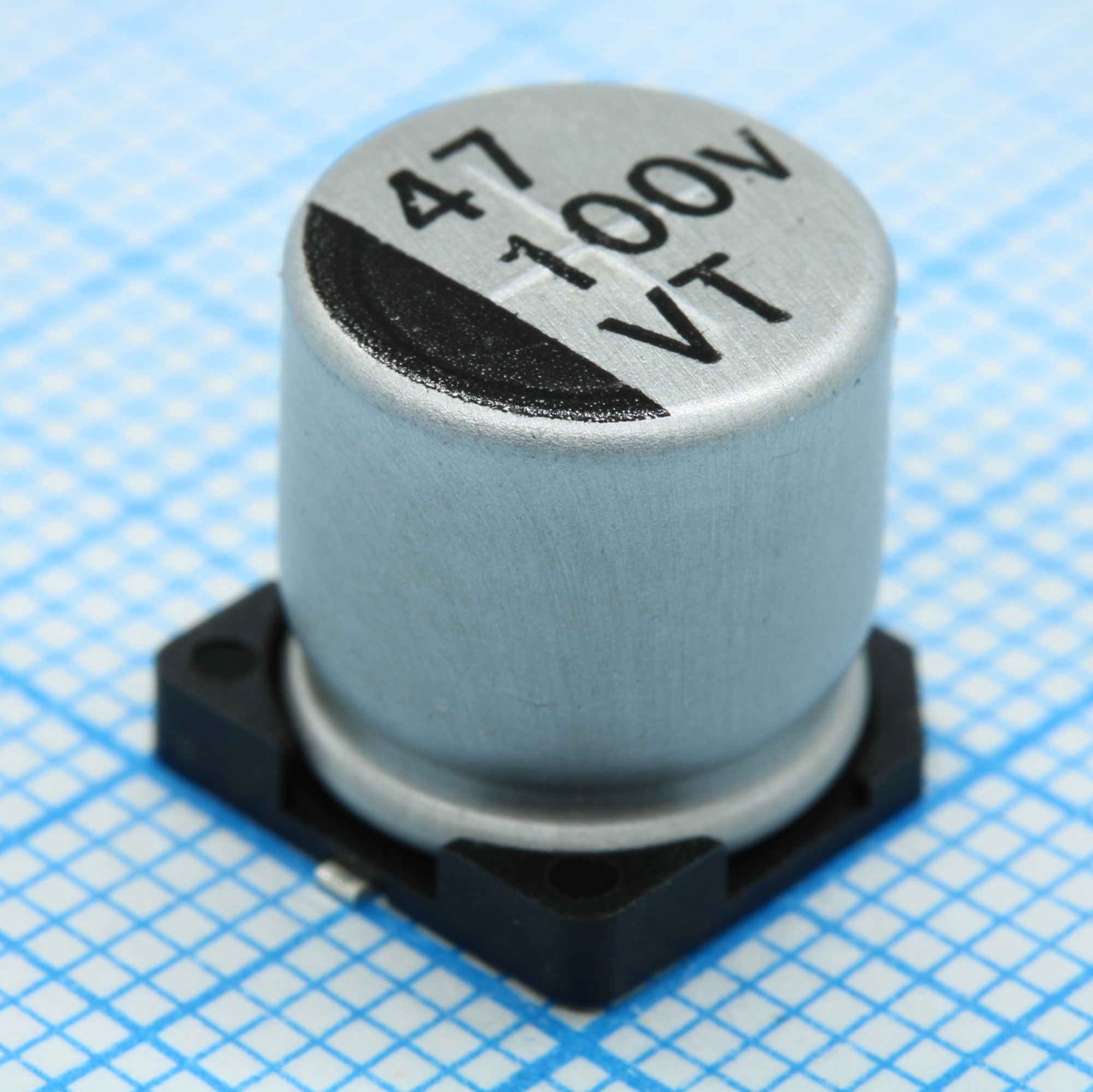 VT470M2ABKJ1010VBK - Конденсатор алюминиевый электролитический 47мкФ 100В ±20% (10х10.5мм) для поверхностного монтажа 140мА 2000час 105°С лента на катушке