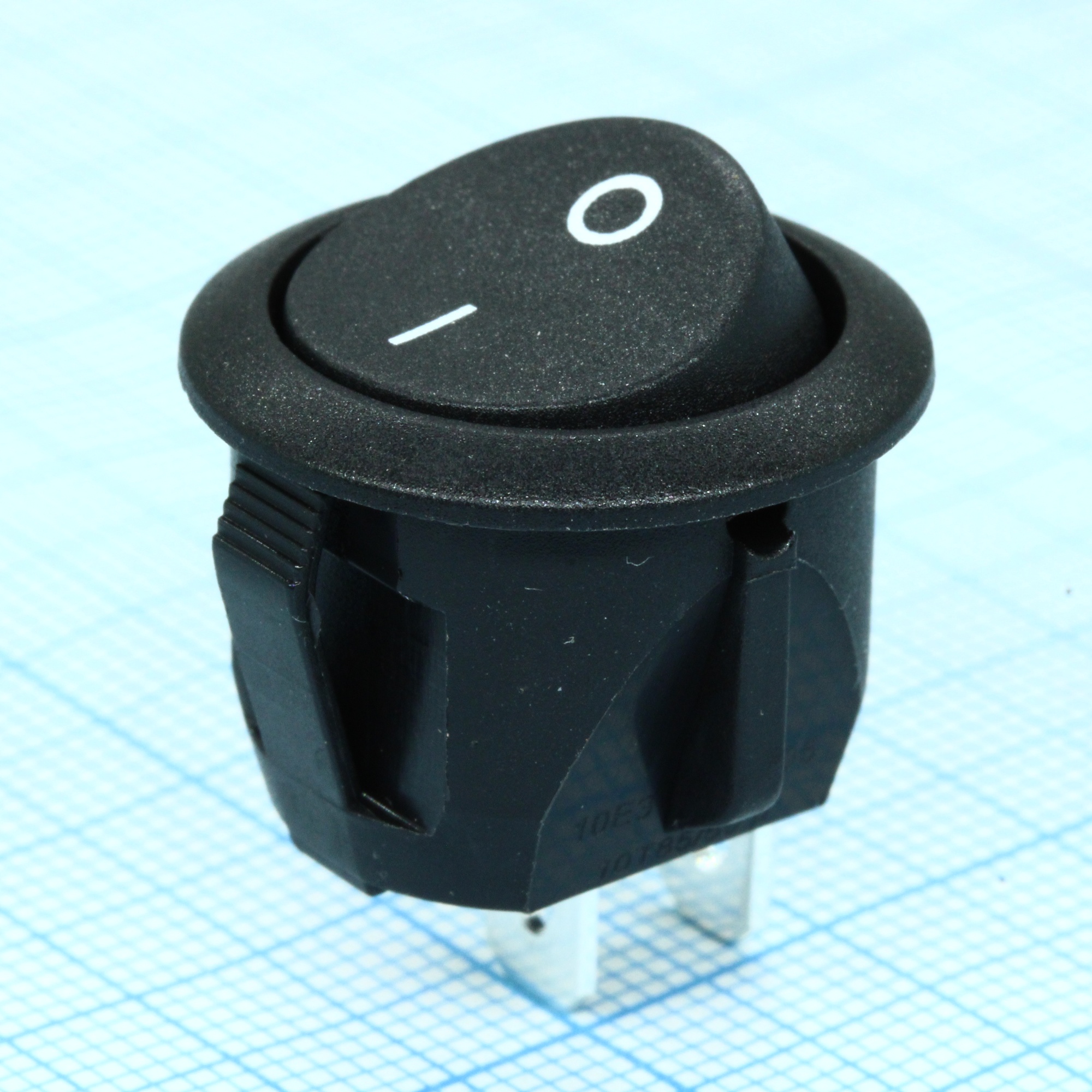 RC15BBBT-G - Выключатель клавишный круглый 6А 250В ON-OFF 2 Pin -черный-