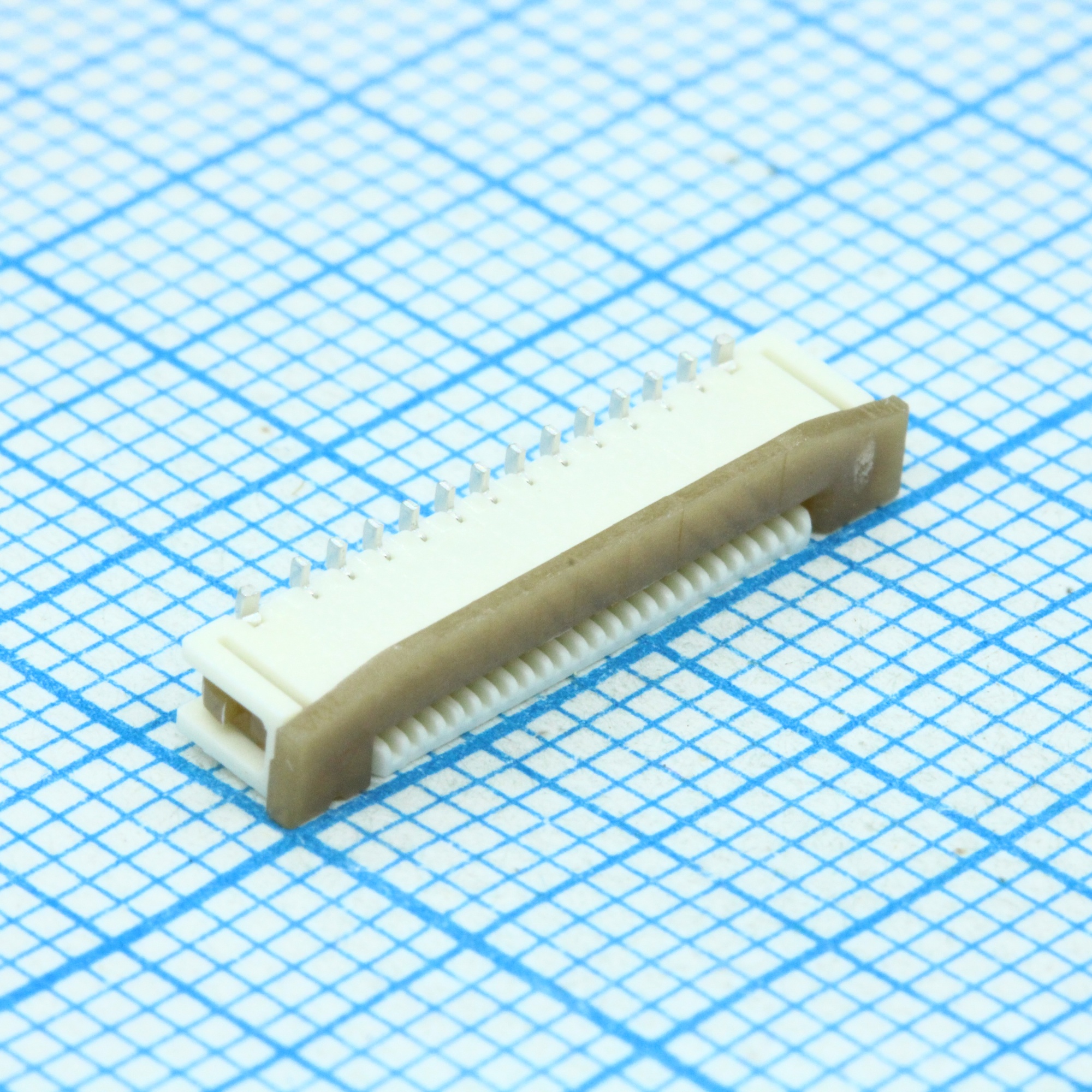 525592452 - Соединитель FPC 24 контакта шаг 0.5мм для поверхностного монтажа лента на катушке