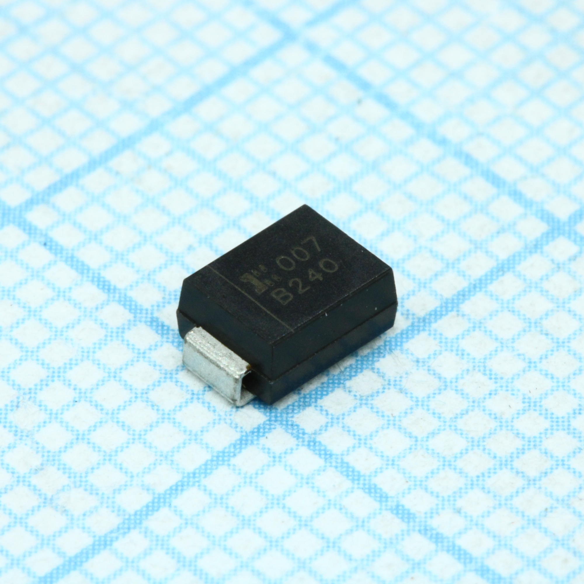 B240-13-F - Диод Шоттки 40В 2А
