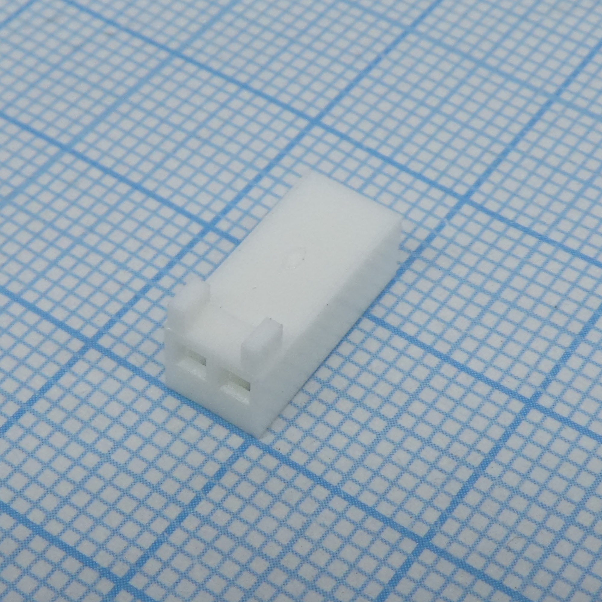 22013027 - Корпус однорядного разъема с шагом 2,54мм, серия 2695 на 2 контакта