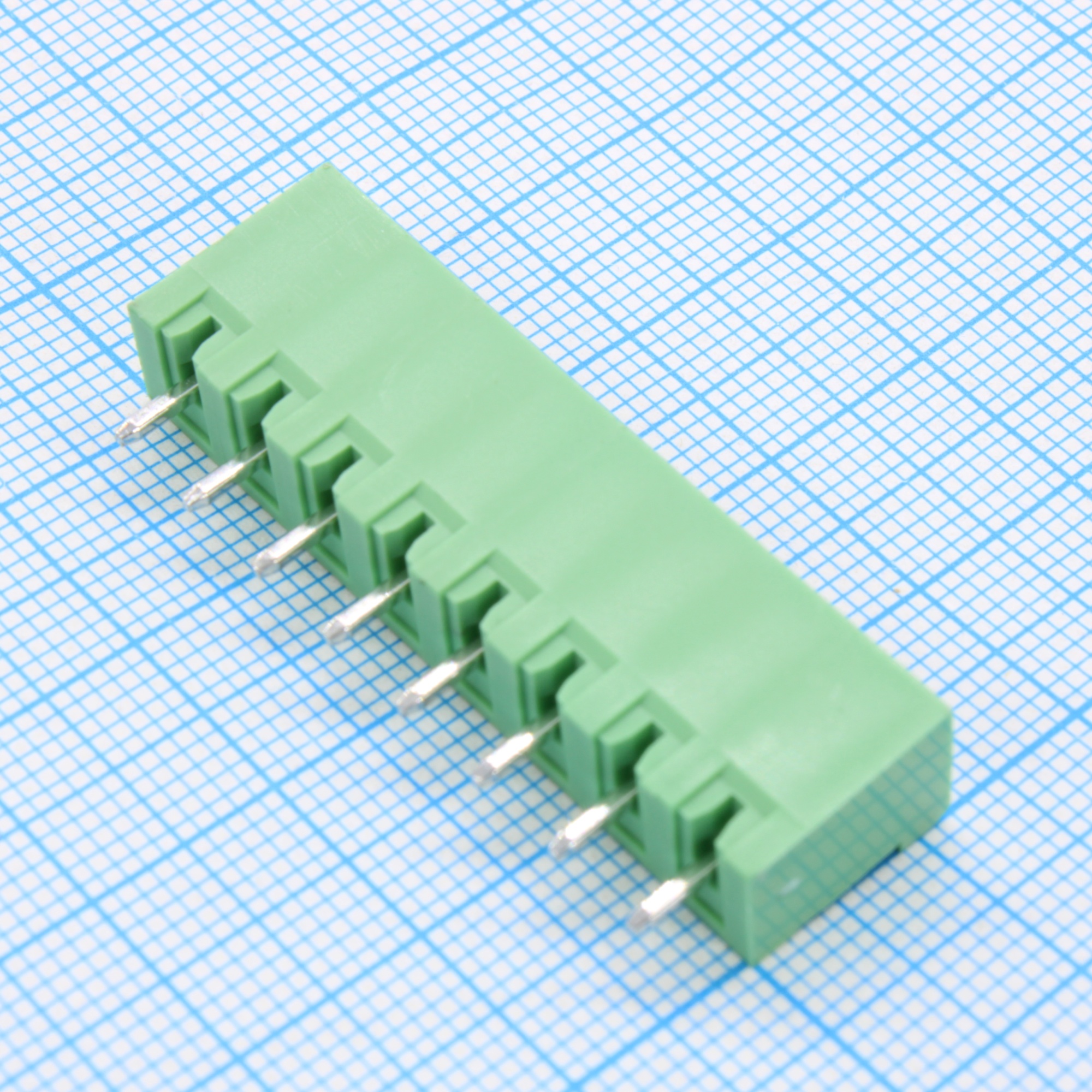 2EGTVC-5.0-08P-14-100 - Разъемный клеммный блок на плату, 8 контактов. Серия 2EGTVC-5.0