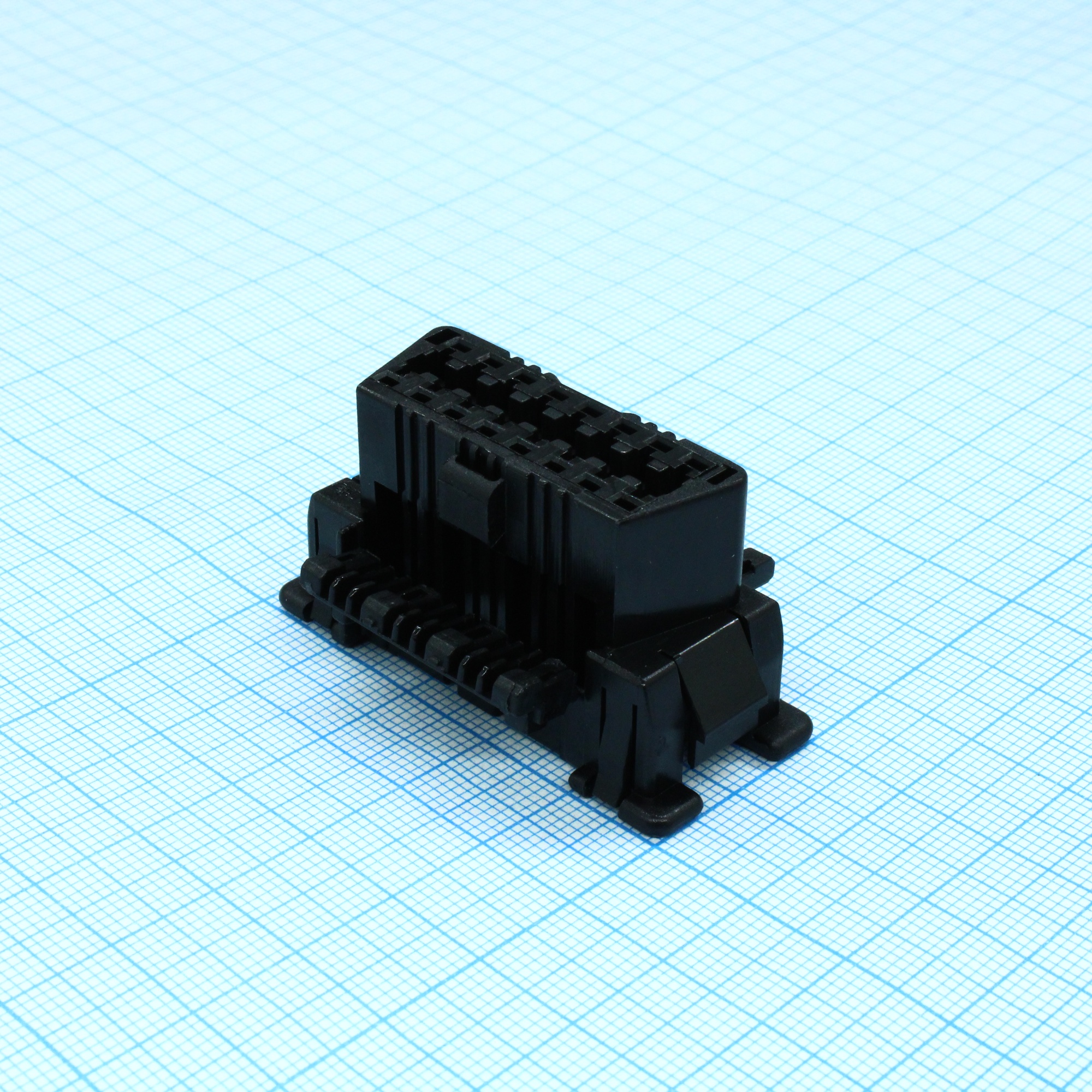 179631-2 - Корпус разъема 16 контактов шаг 4 мм монтаж на панель автомобильного применения