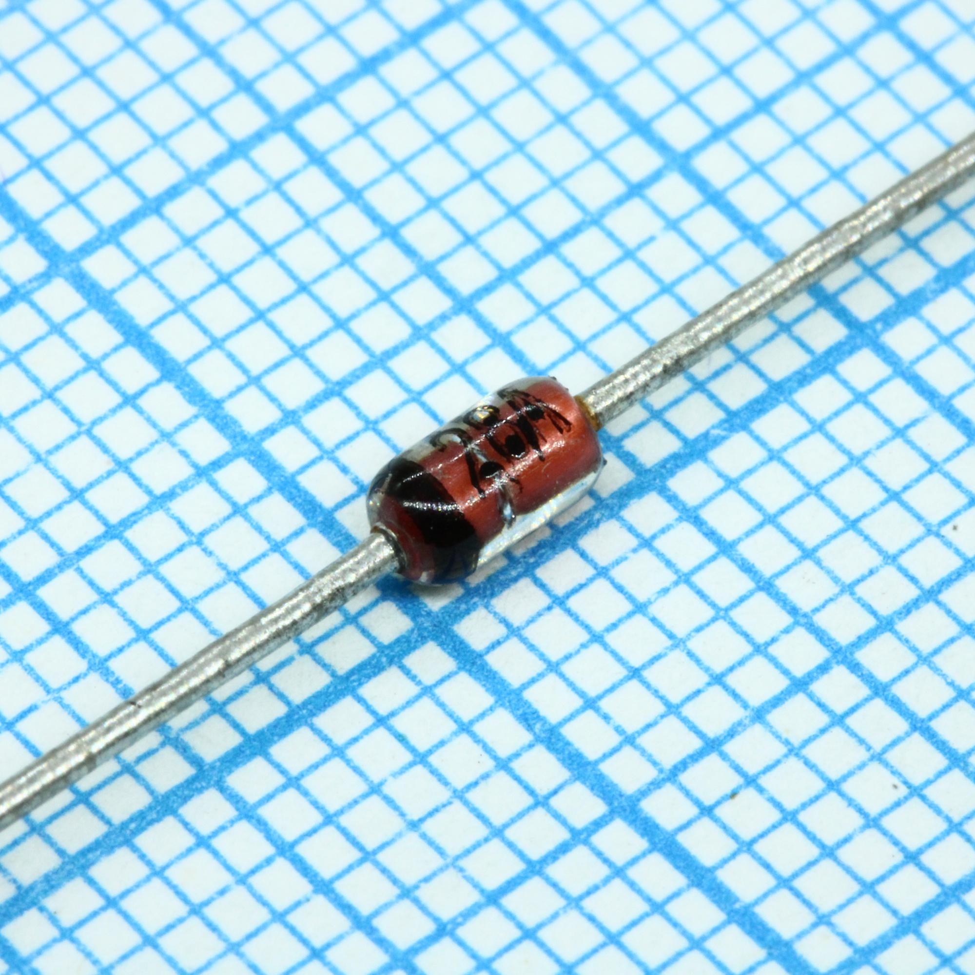 1N4728A   (3V3) - Стабилитрон 1.0Вт 3.3В