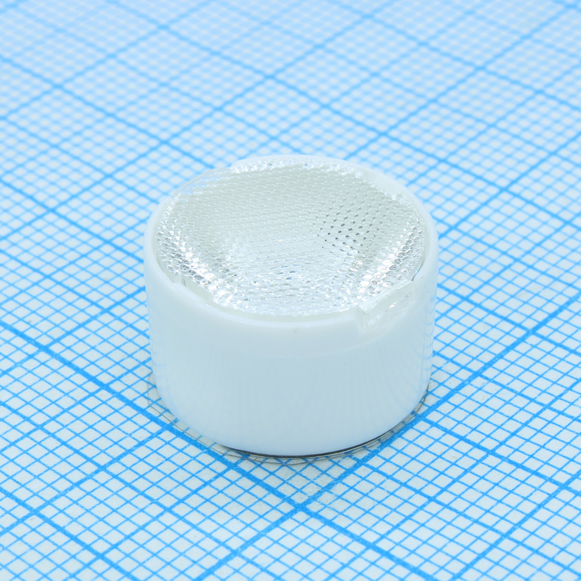 AT16D9H30G - Линза белая для светодиода 3535/3030,  ~30°,  D=16,1mm  H:9,7mm, PMMA