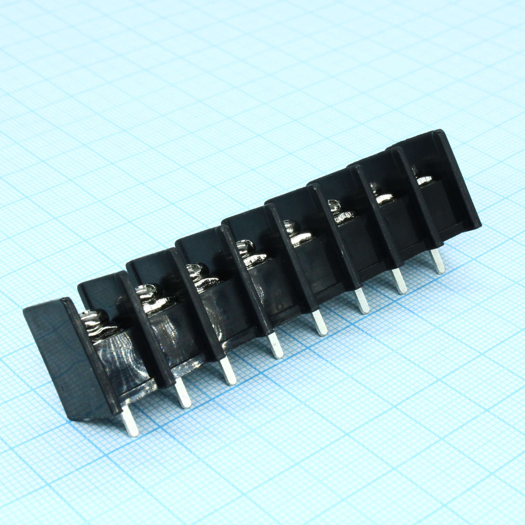 DG45C-B-08P-13-00A(H) - Барьерный клеммный блок 8 контактов. Серия DG45C-B