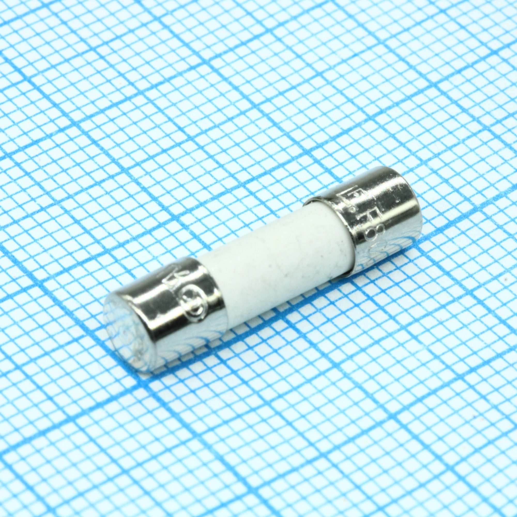0216.800MXP - Миниатюрный быстродействующий предохранитель 0.8А 250В 5X20мм в керамическом корпусе россыпь