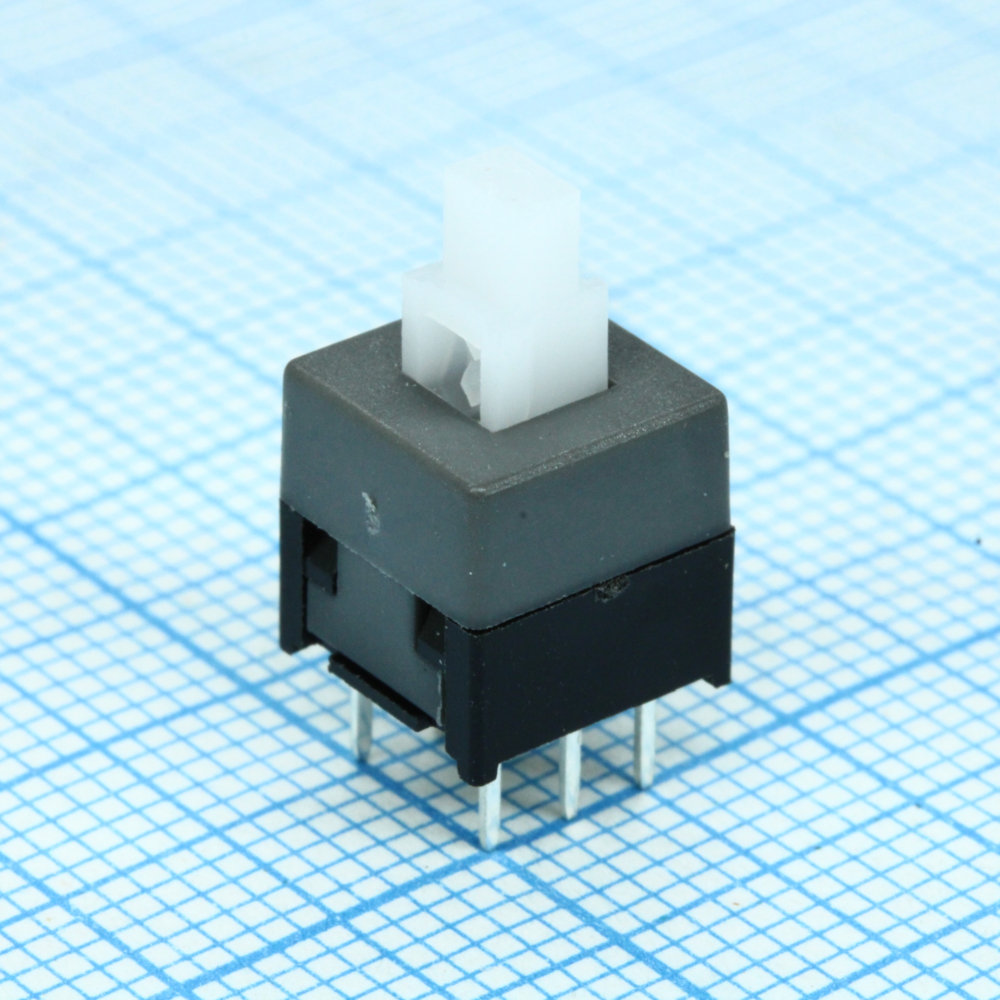 MPS-850-G - Кнопочный переключатель с фиксацией 8,5х8,5мм, 0.3А 30В / 0.5А 16В 6pin  (аналог PS850L)