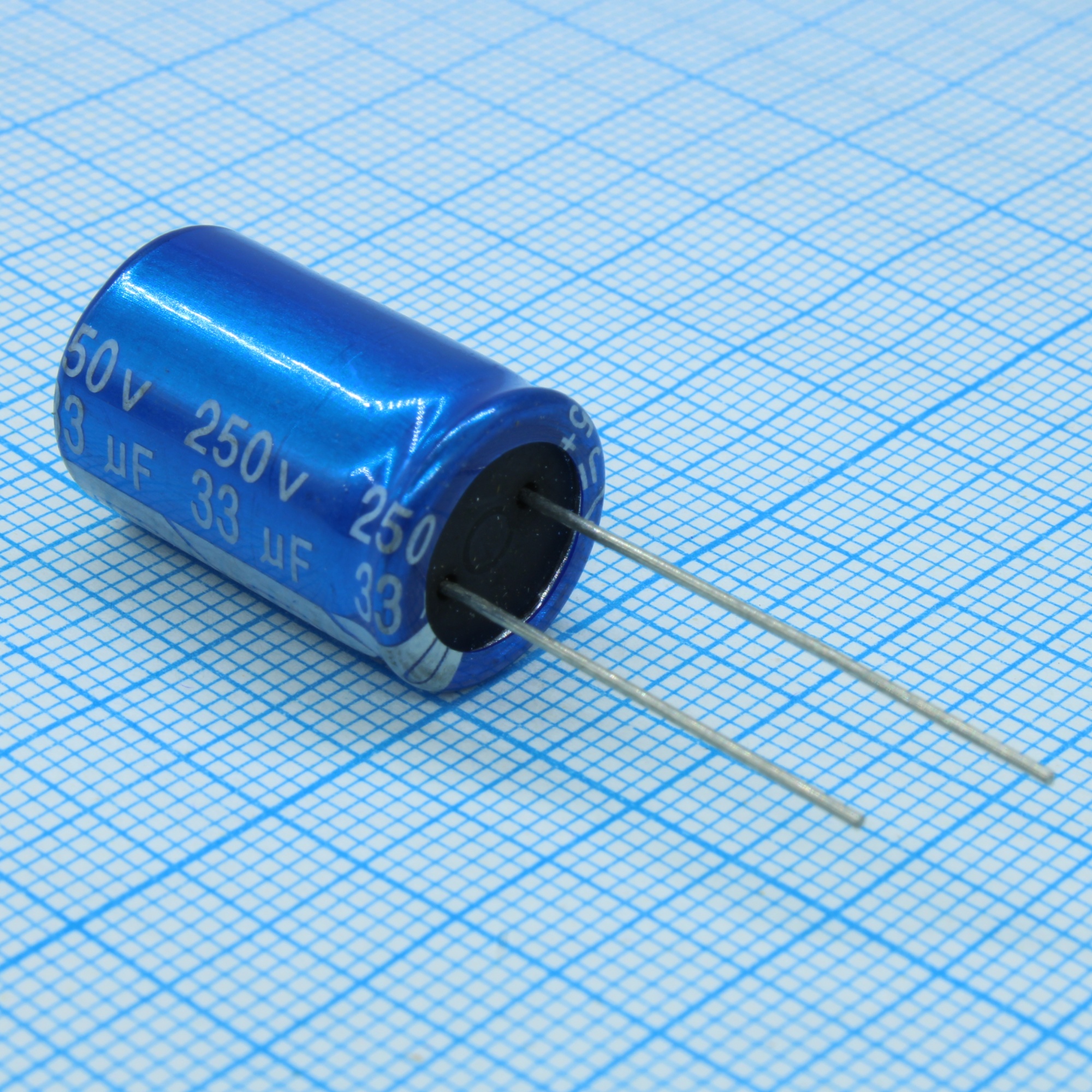 JRC1C222M05001300200000B - Конденсатор алюминиевый электролитический 2200мкФ 16В ±20% (13х20мм) радиальный 5мм 0.063Ом 1900мА 2000час 105°C россыпь