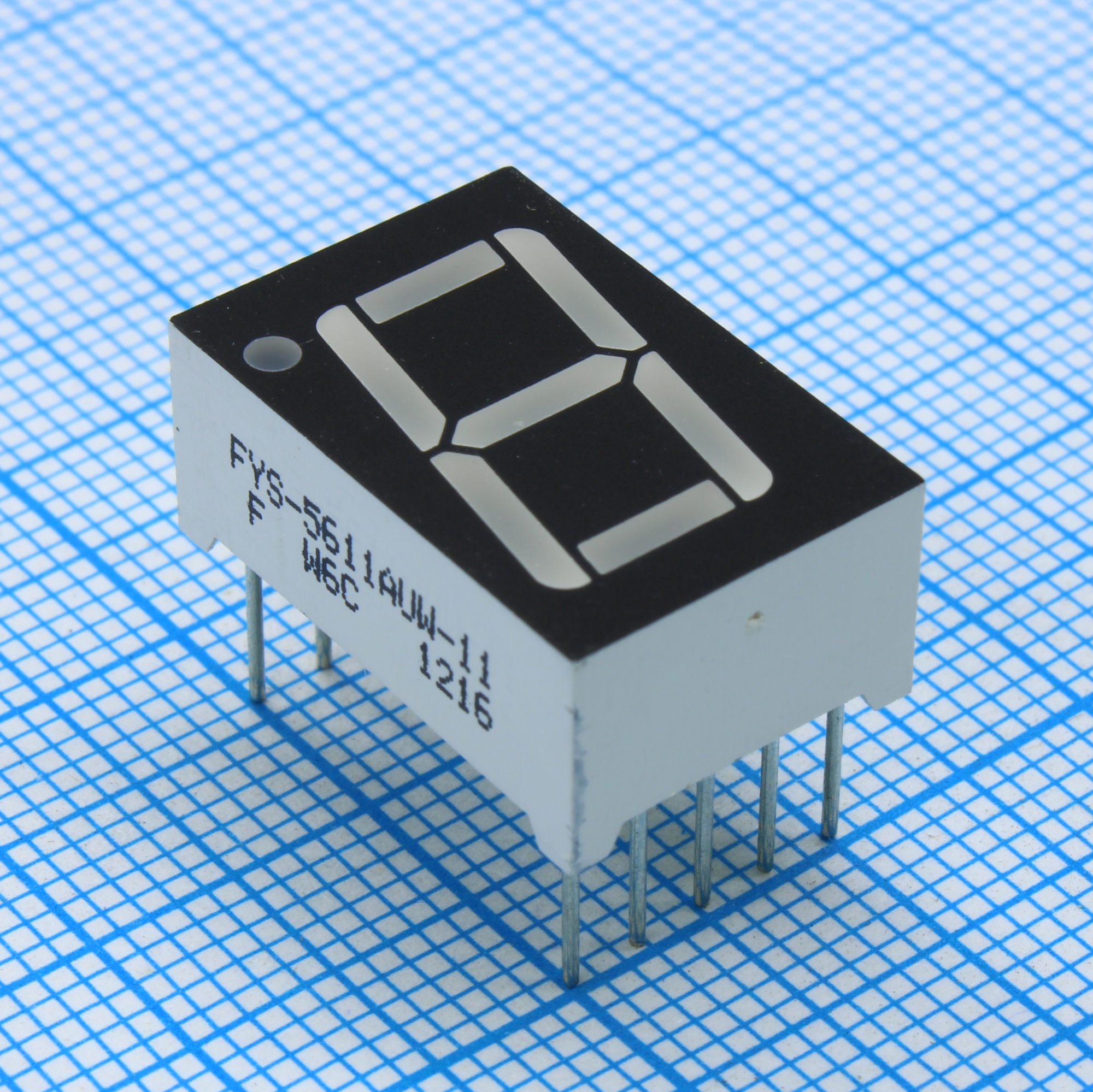 FYS-5611AUW-11 - 1 разрядный индикатор 14,2мм/белый/180-200мкд/ОК