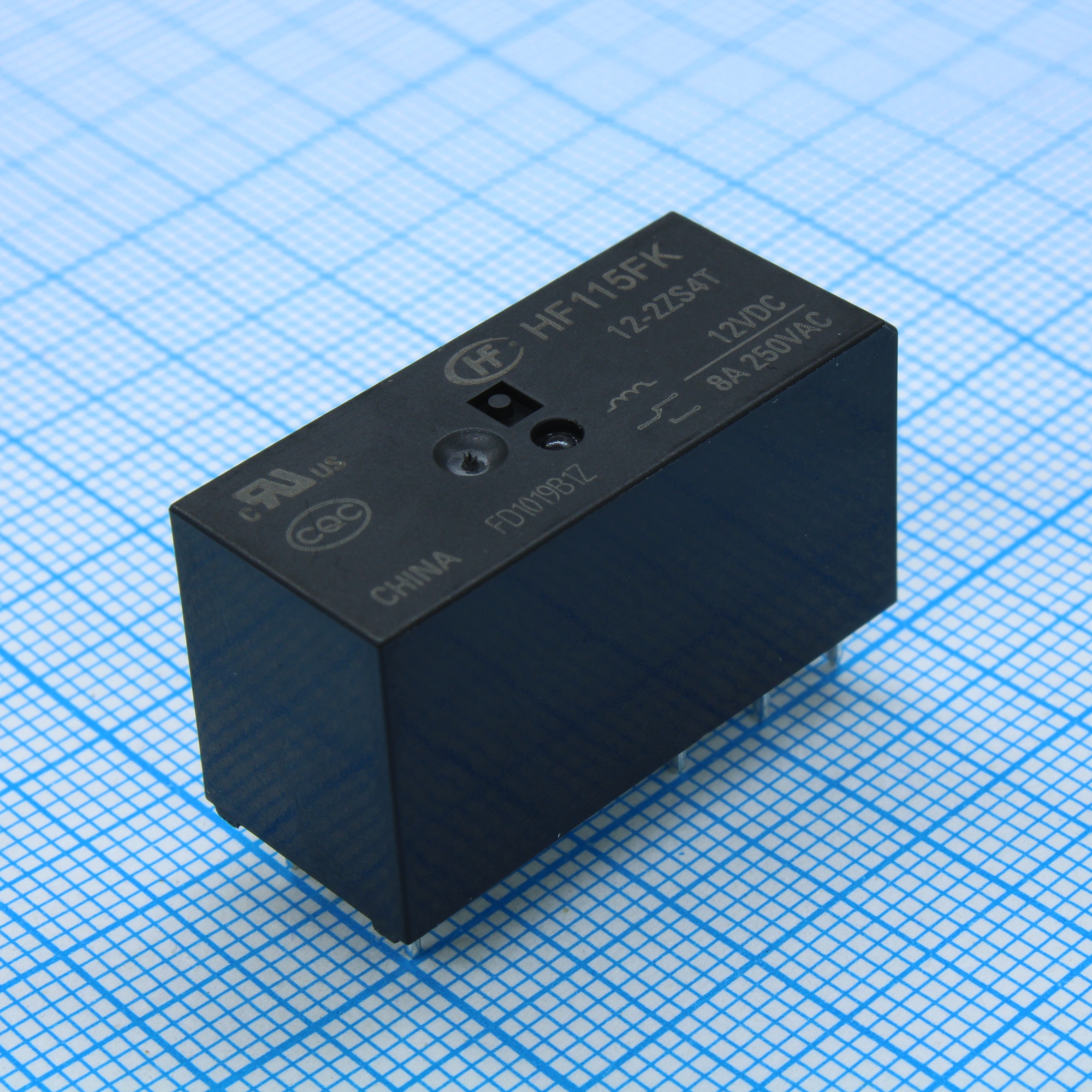 HF115FK/12-2ZS4T - Реле силовое, 12VDC, 10А, 2переключения