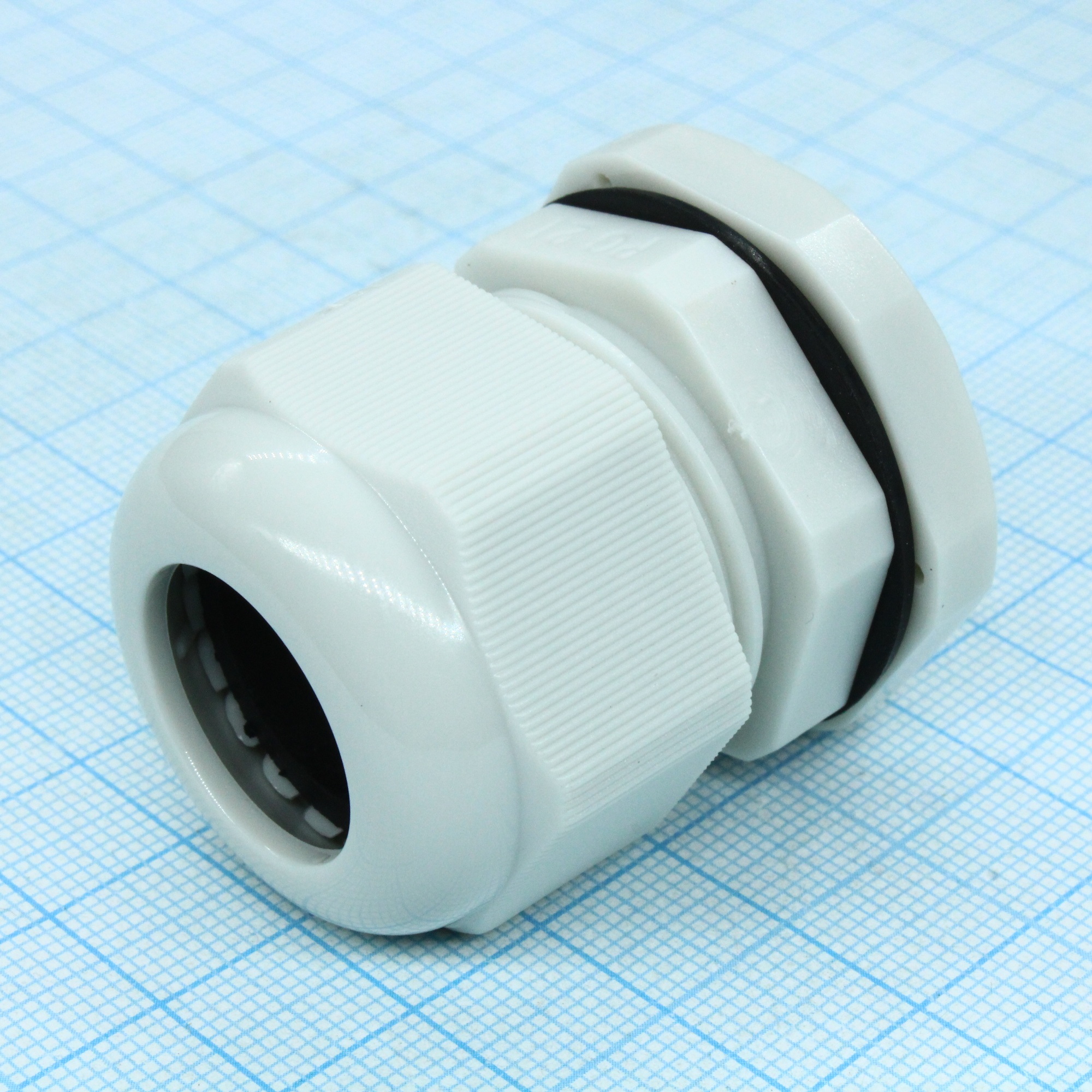 Кабельный ввод PG-21G - Кабельный ввод, PG21, диапазон зажимаемых проводников: 13 - 18 мм, пластик, серый