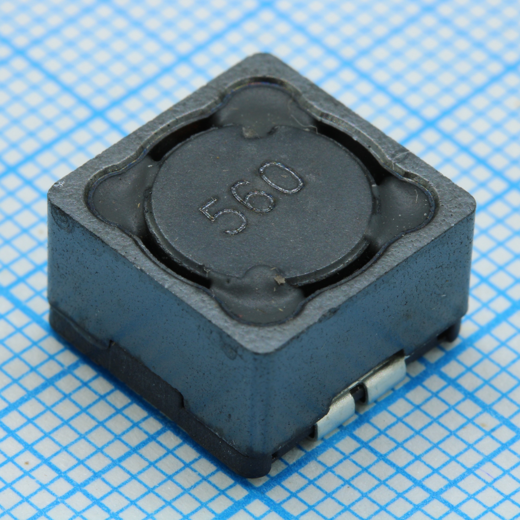 SRR1208-560YL - Катушка индуктивности силовая проволочная экранированная 56мкГн ±15% 1кГц 23Q-Фактор феррит 2A 0.11Ом по постоянному току лента на катушке