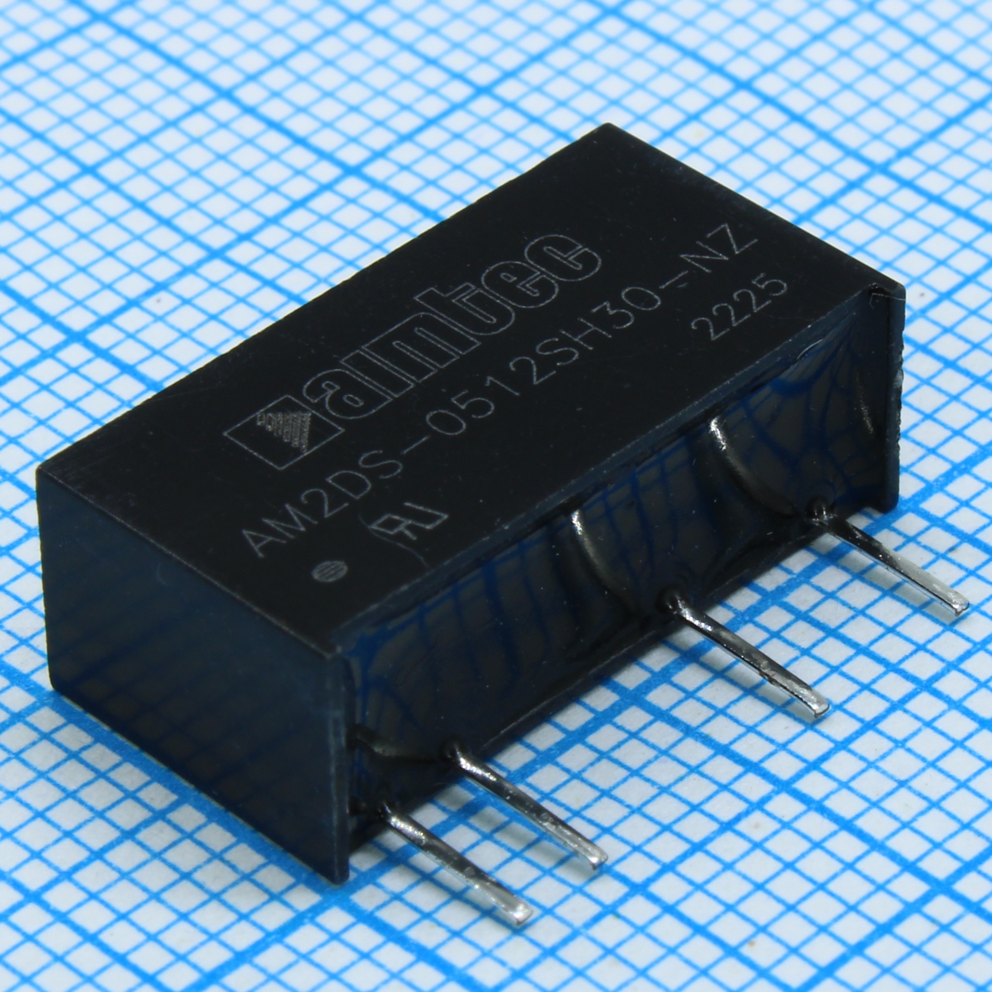 AM2DS-0512SH30-NZ - DC/DC, 2Вт, вход 4.5…5.5В, выход 12В/0.167А, изоляция 3000В DC, КПД 84%, максимальная емкостная нагрузка не более 220мкФ, SIP7, 19.6x7x10мм, -40…105°C, пластик