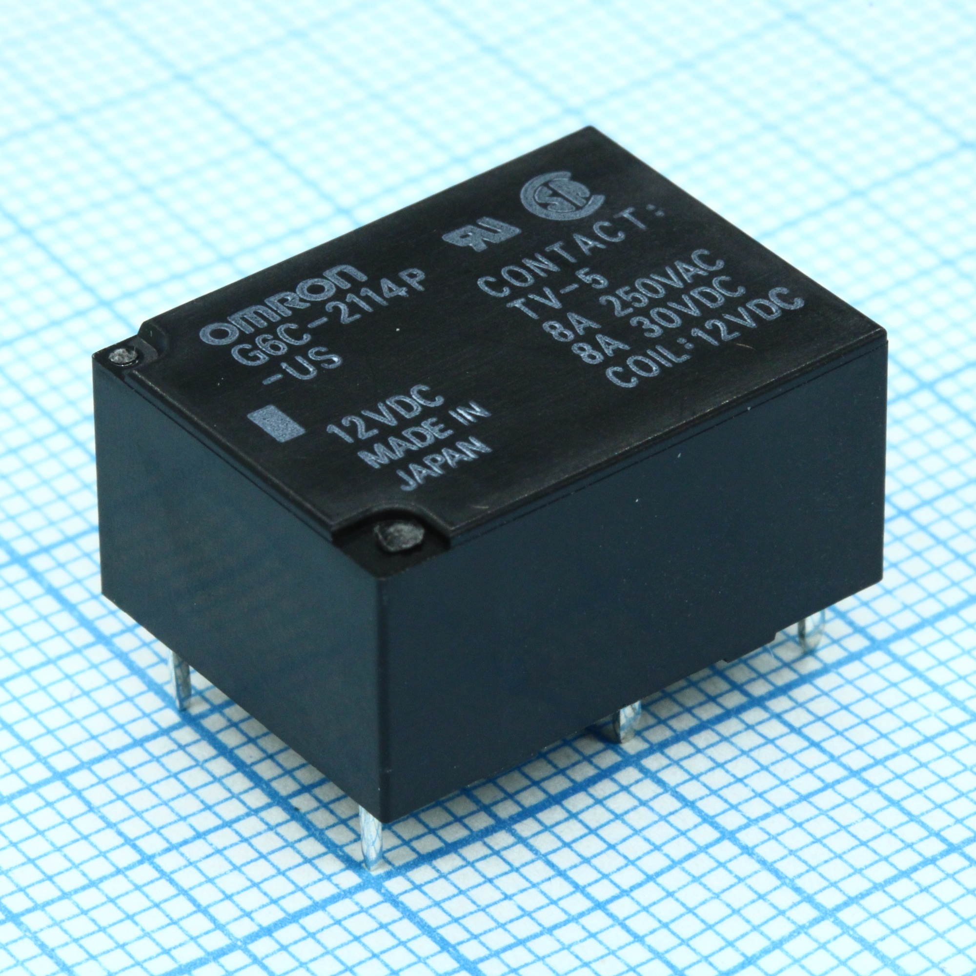 G6C-2114PUS-12DC - Силовое реле 8А один контакт на замыкание один контакт на размыкание катушка 12В монтаж в отверстие