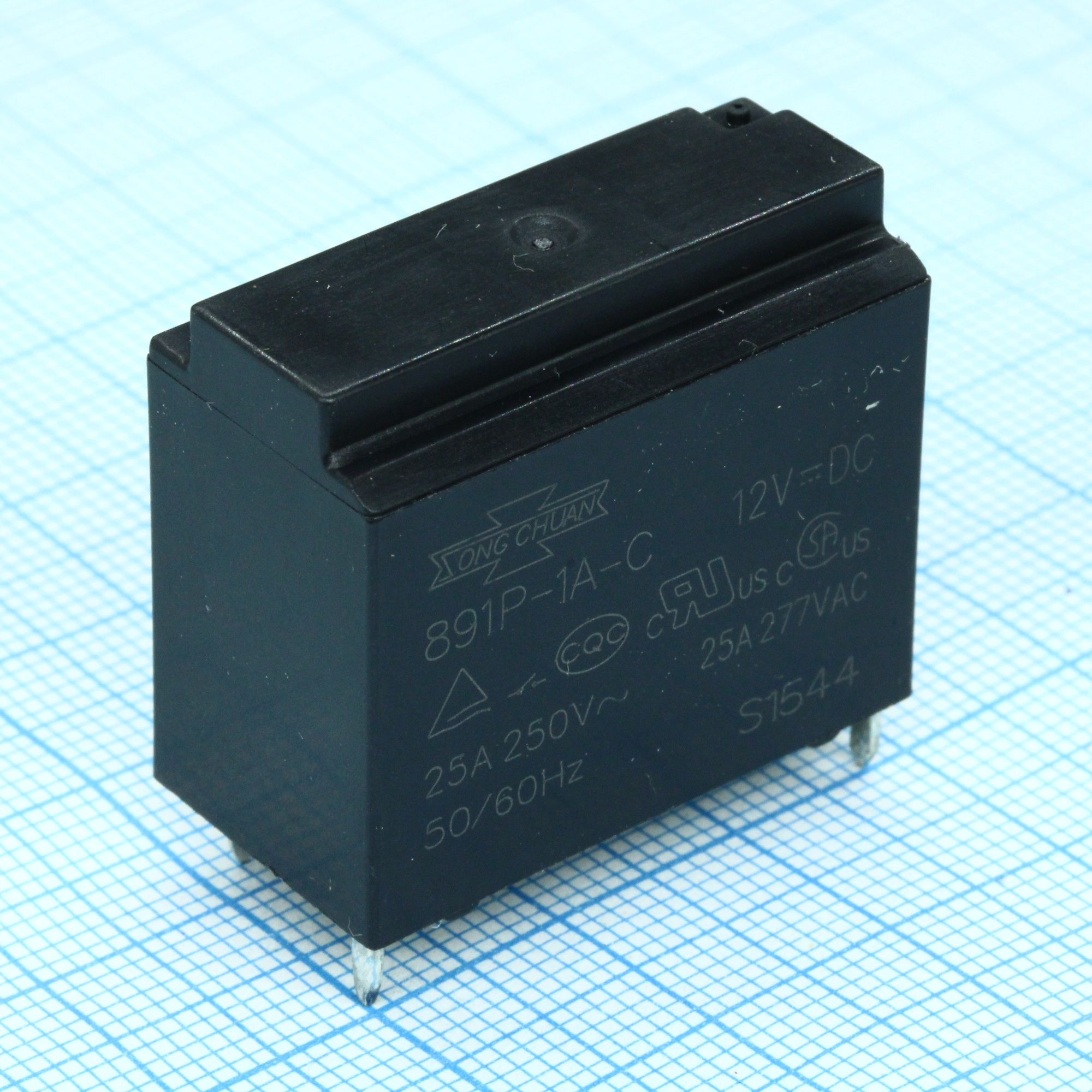 891P-1A-C 12VDC - Реле пайка в плату. Упр.: 12VDC, Потр. мощн.: 0.9W. Комм.: 25A 250VАC, конт.: 1 открытый, размер (LxWxH) мм: 30.0 х 16.0 х 26.8.