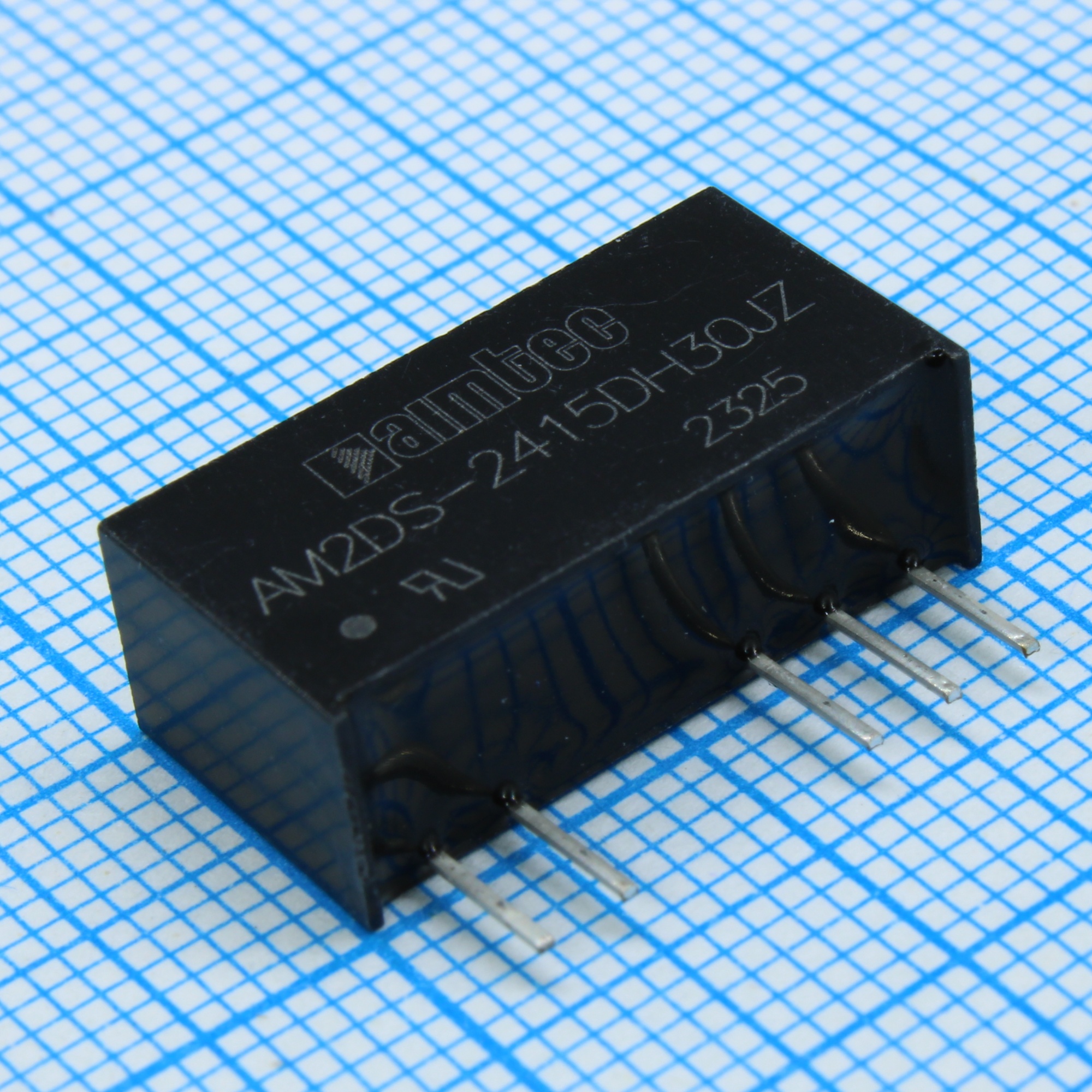 AM2DS-2415DH30JZ - DC/DC, 2Вт, вход 21.6…26.4В, выход ±15В/±0.007…0.067А, изоляция 3000В DC, КПД 83%, максимальная емкостная нагрузка не более 220мкФ, SIP7, 19.65x7.05x10.16мм, -40…105°C, пластик