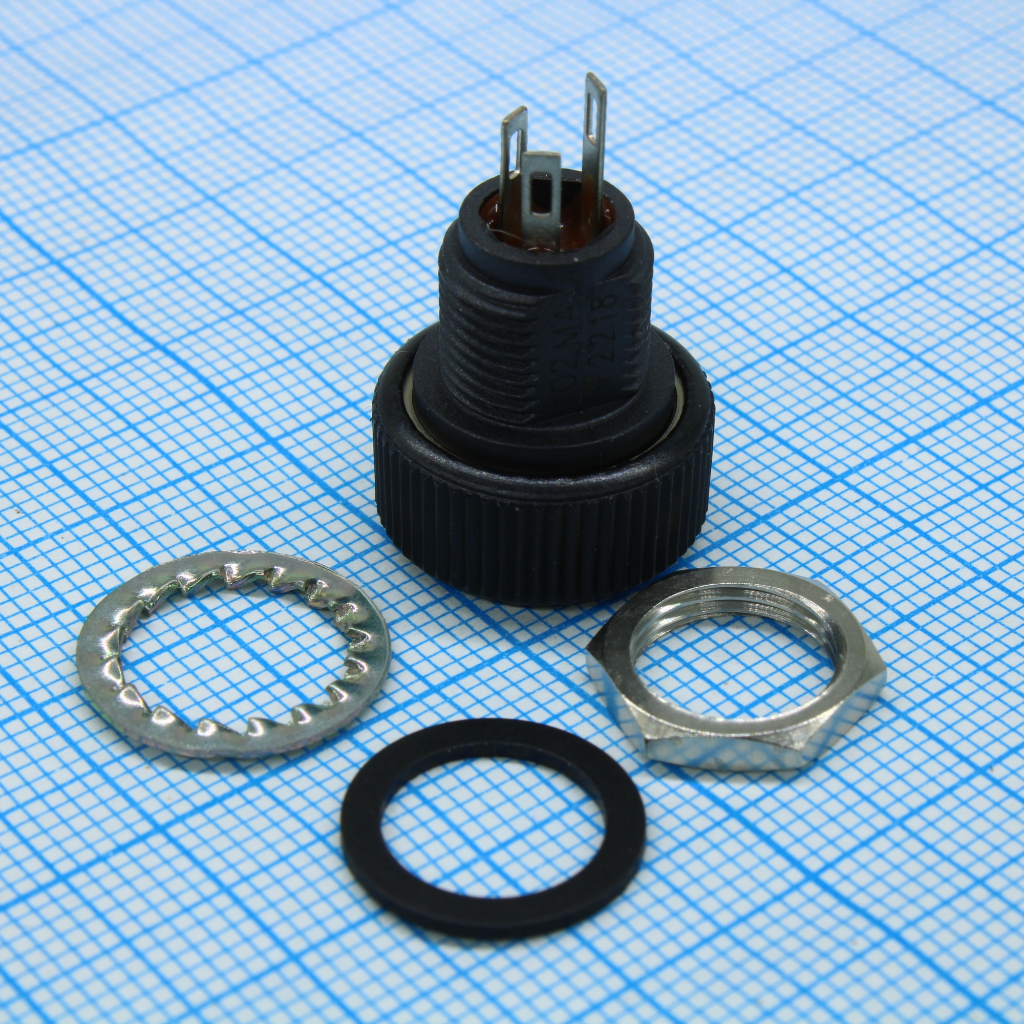 P16NP102MAB15 - Резистор переменный керметный 1кОм ±20% 1Вт вал 16мм (16 X 24.3мм)