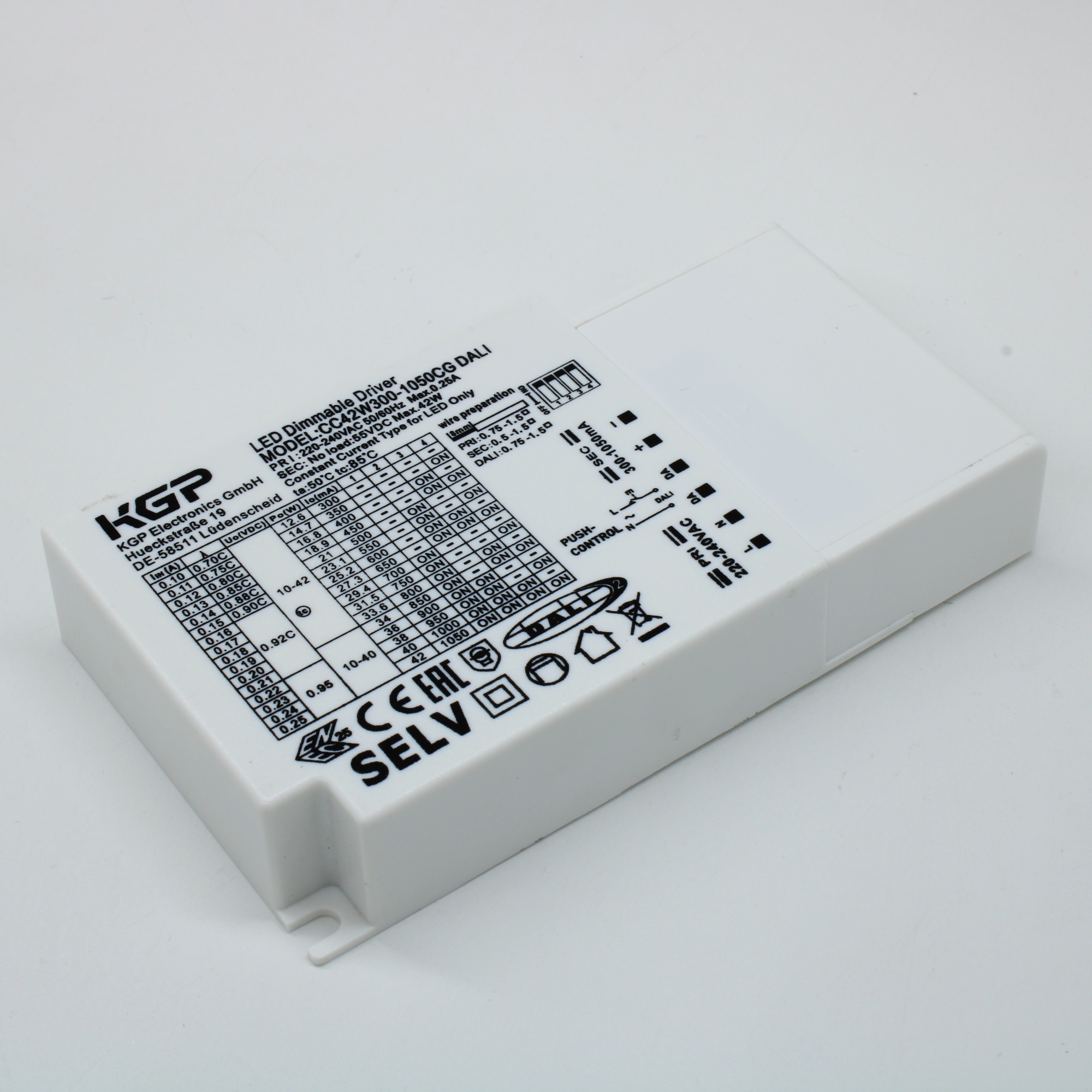 CC42W300-1050CG DALI - AC-DC, до 40Вт, стабилизатор тока, вход 176…264В AC, 47…63Гц /176…280В DC, выход 300…1050мA/10…42В, ККМ, изоляция 3000В AC, в кожухе 118.5*67*22mm, -25…+50°С, димминг DALI