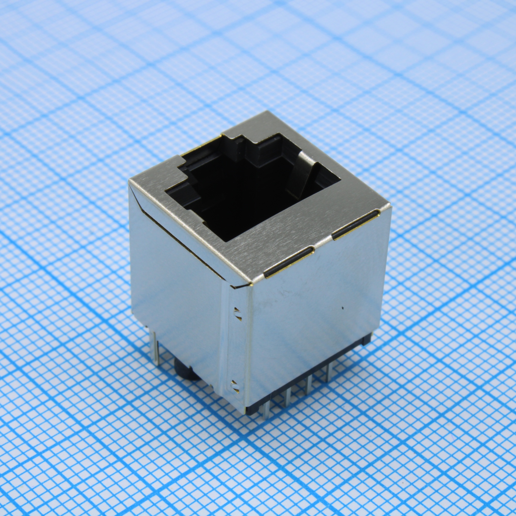 DS1134-07-S8B0P - Разъем экранированный розетка  8P8C RJ-45 (8 контактов) вертикальный на плату