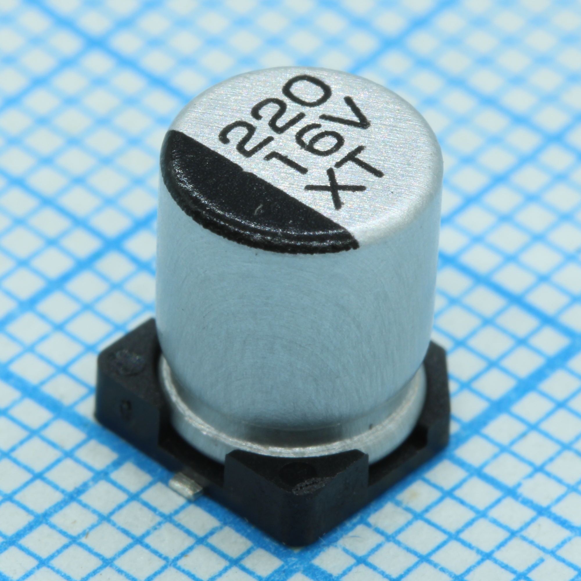 VS1E101ME077000CE0 - Конденсатор электролитический стандартный 25В 100мкФ ±20% (6.3 Х 7.7мм) для поверхностного монтажа 143мА 2000часов 85°C лента на катушке