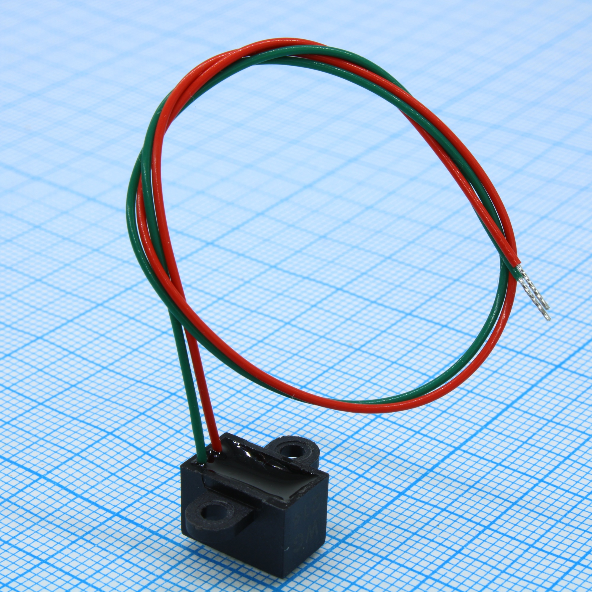 WG214 - Датчик магнитного поля с нулевым энергопотреблением (датчик Виганда) 5...6мТ 850 Ом