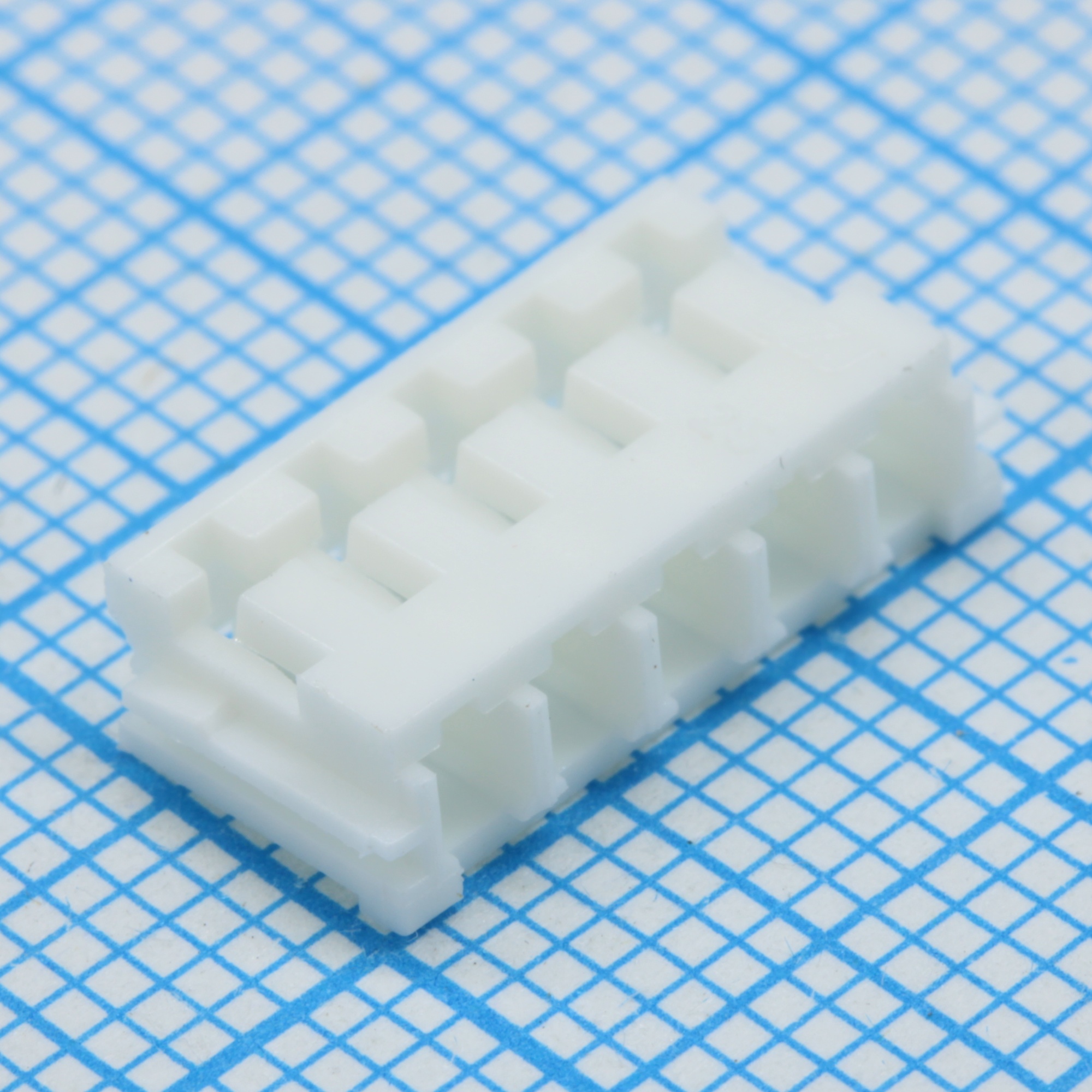 I-DS1069-01-SCW005 - Корпус разъема однорядный (розетка) на кабель, шаг 2.5мм, 5 контактов, требуются контакты T-DS1069-01-SC600