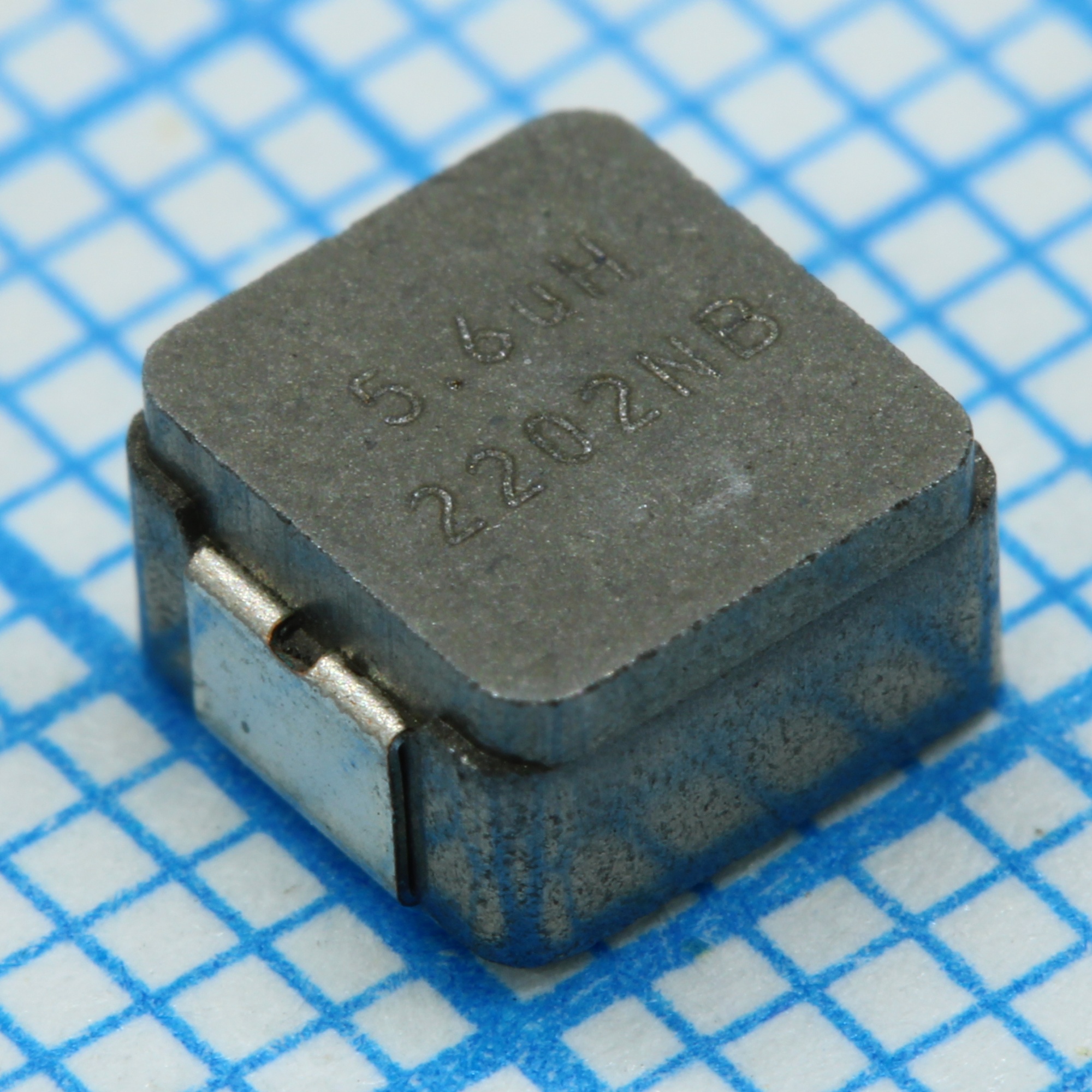 IHLP2020CZER5R6M11 - Дроссель силовой экранированный проволочный 5.6мкГн ±20% 100кГц 4.2A 70.6мОм по постоянному току лента на катушке