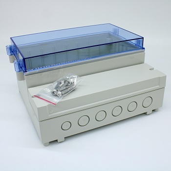 DC005CBUNO - Двухсекционный корпус IP65 с прозрачной синей крышкой на винтах, база ABS светло-серая, крышка из поликарбоната