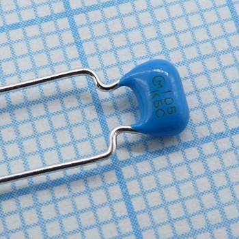 RDER71H105K2M1H03A - Многослойный керамический конденсатор 1uF ±10%, 50V, X7R, радиальные выводы 5.08mm, на ленте